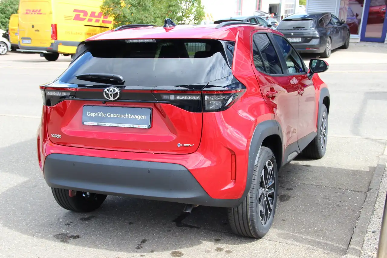 Toyota Yaris Cross 1.5 Hybr. 130 Teamplayer Automatik Kamera Sitzheizung Einparkhilfe v+h Safety- und Winterpaket 16