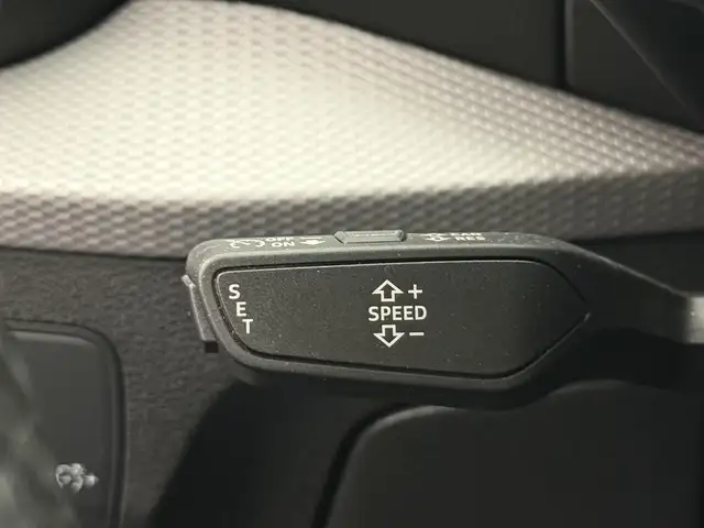 Audi Q2 view 17