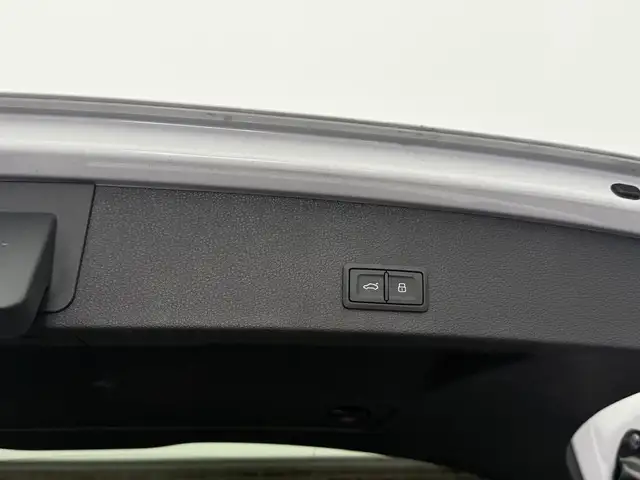 Audi Q2 view 12