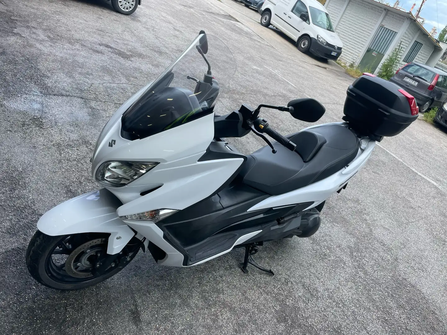 Suzuki Burgman 400 Led + Abs - 1