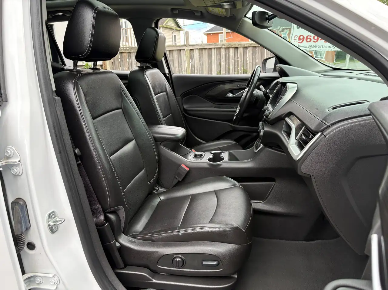 GMC Terrain photo GMC Terrain