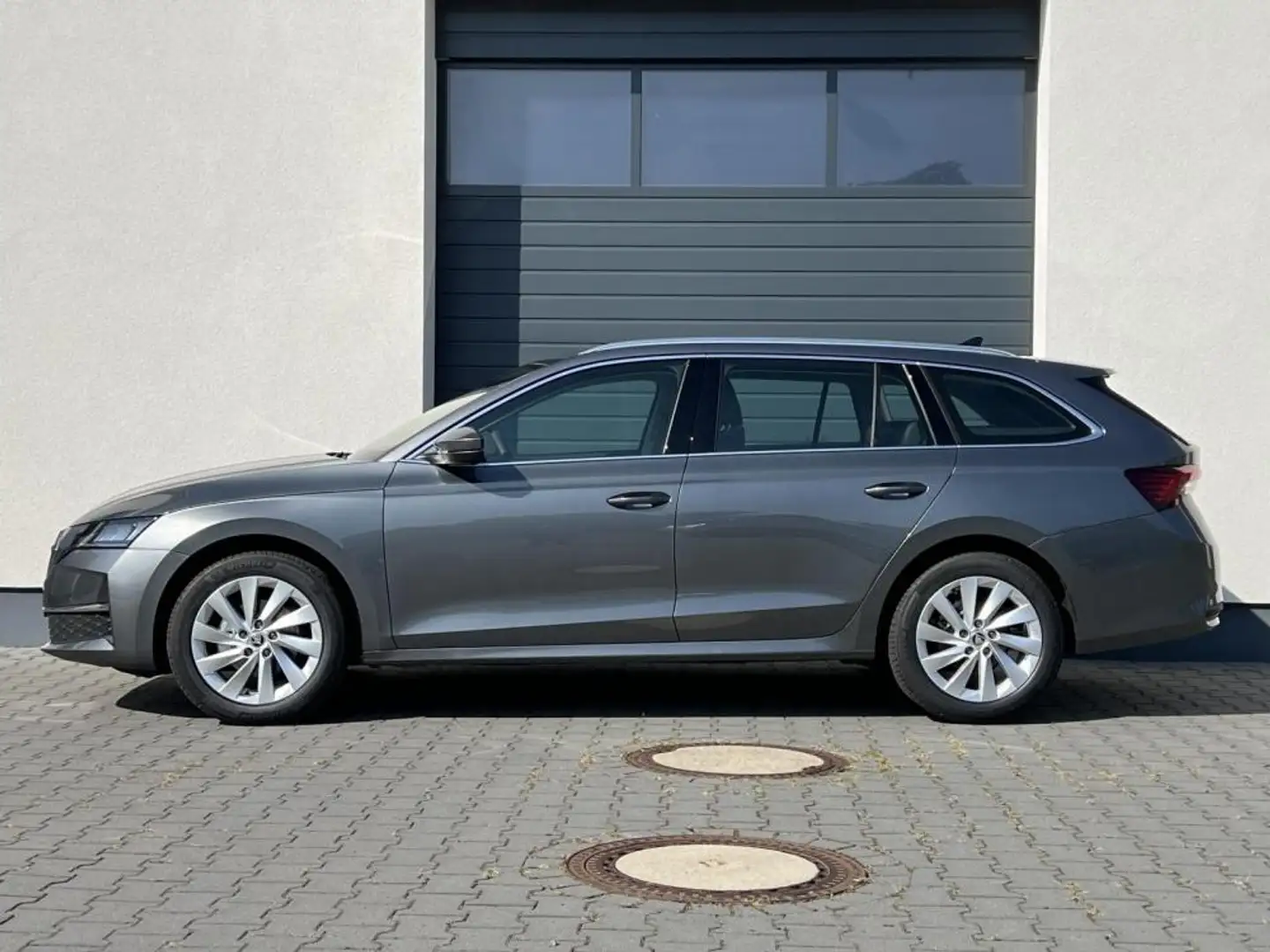 Skoda Octavia Combi RS 2,0 TSI DSG 195KW 110 kW (150 PS), Aut... - 1