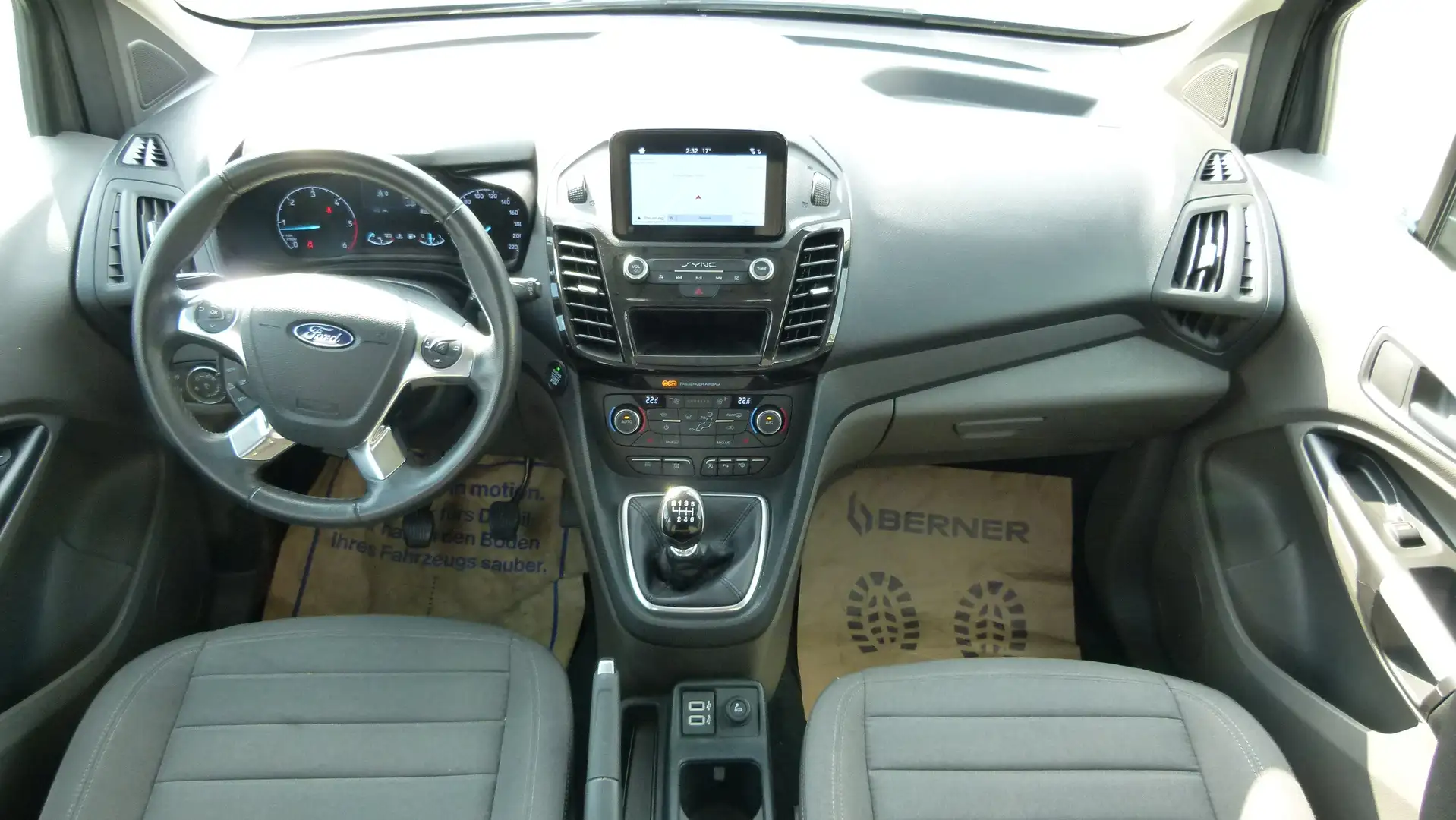 Ford Tourneo Connect Titanium 1,5 TDCi *7 SITZE ABSTANDSTEMPOMAT* Schwarz - 2