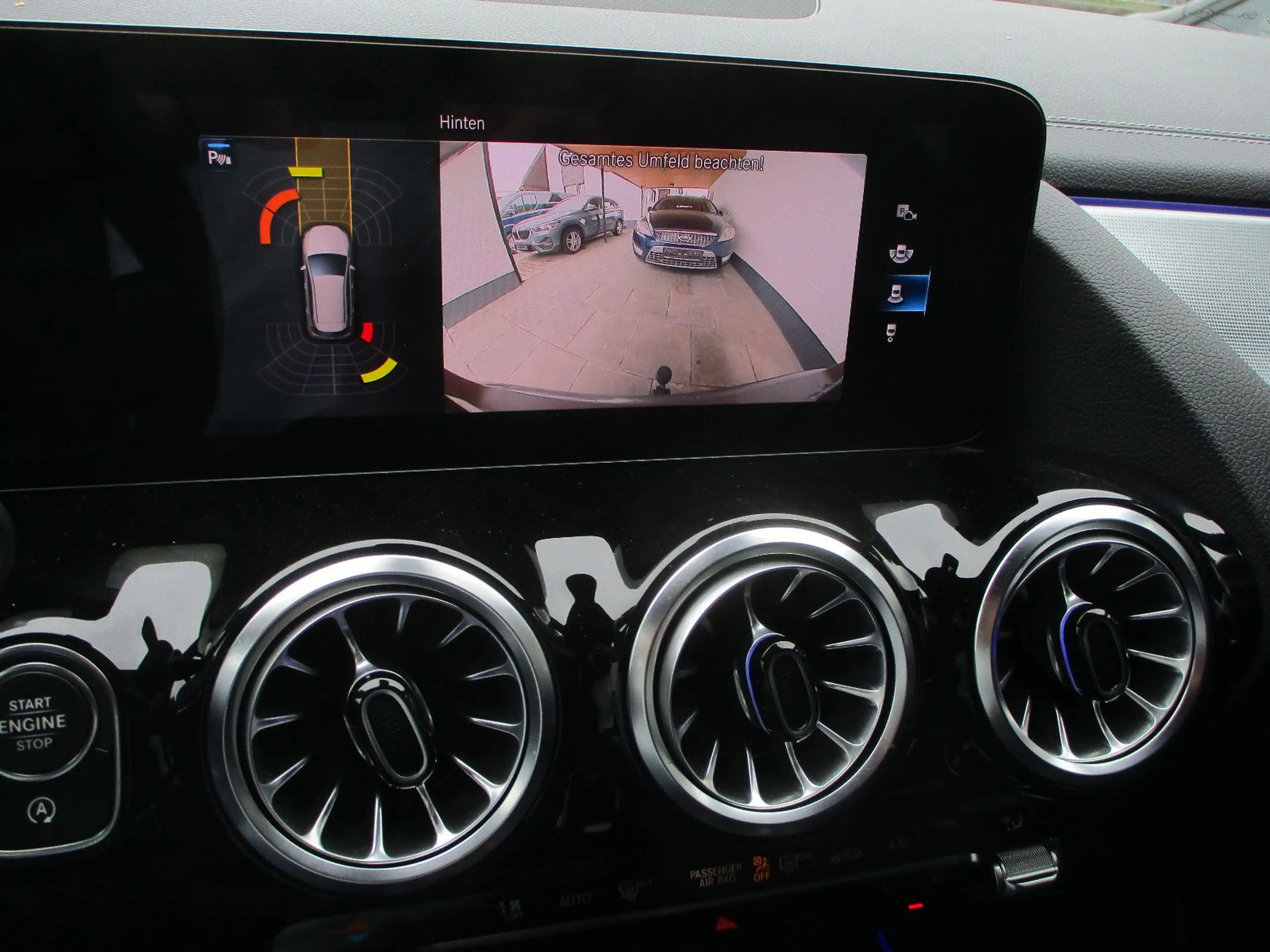 Mercedes-Benz B 200 d AMG NAVI LEDER KAMERA PANORAMA SPURH AHK — photo 2