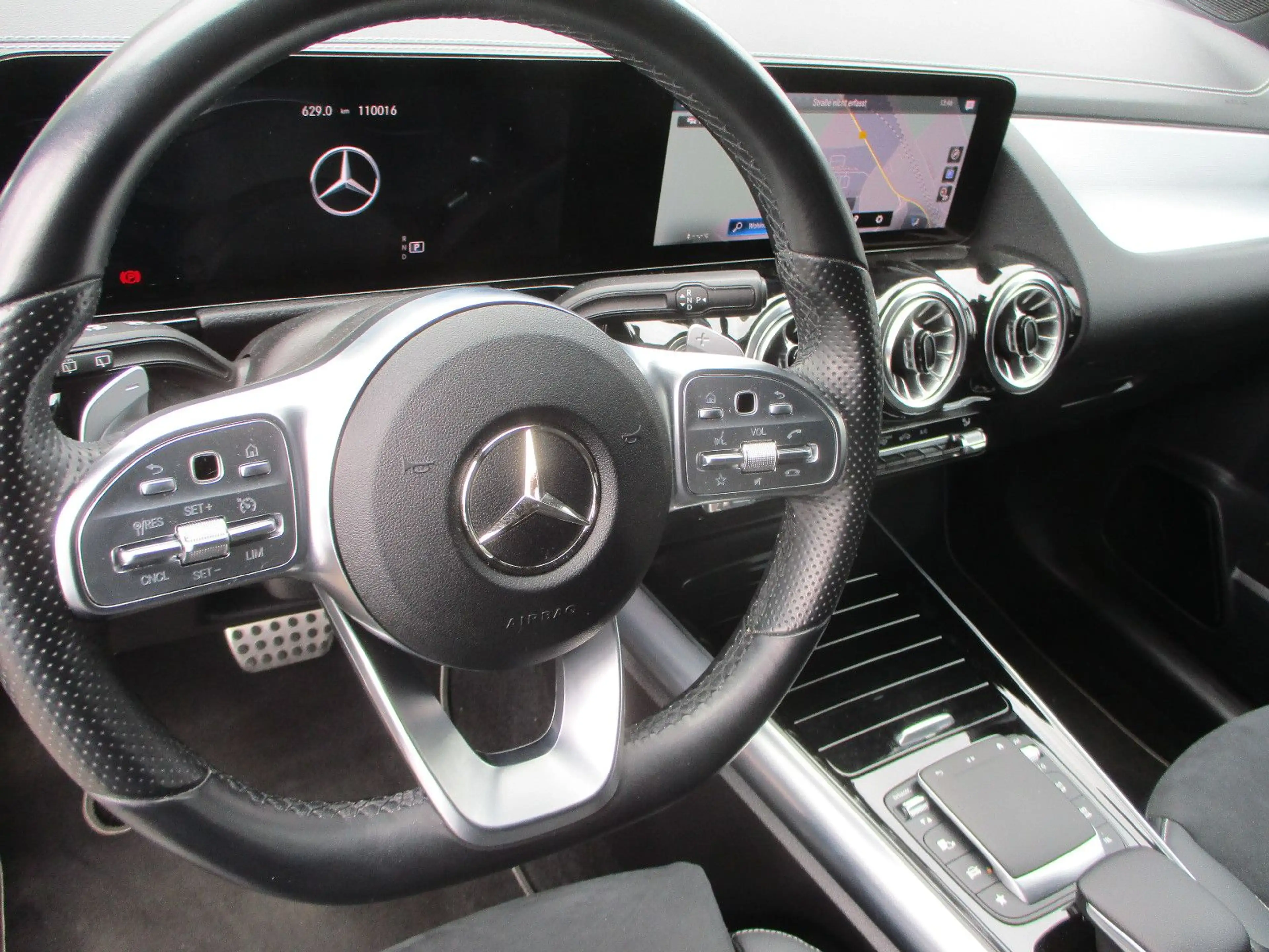 Mercedes-Benz B 200 d AMG NAVI LEDER KAMERA PANORAMA SPURH AHK — photo 10