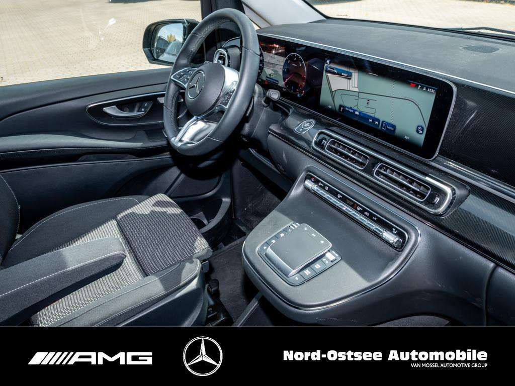 Mercedes-Benz V 220