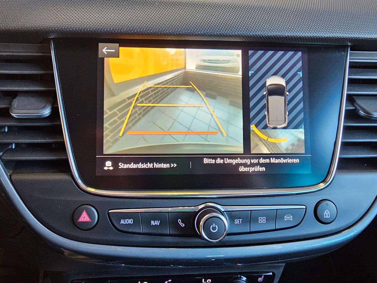 Opel Crossland X