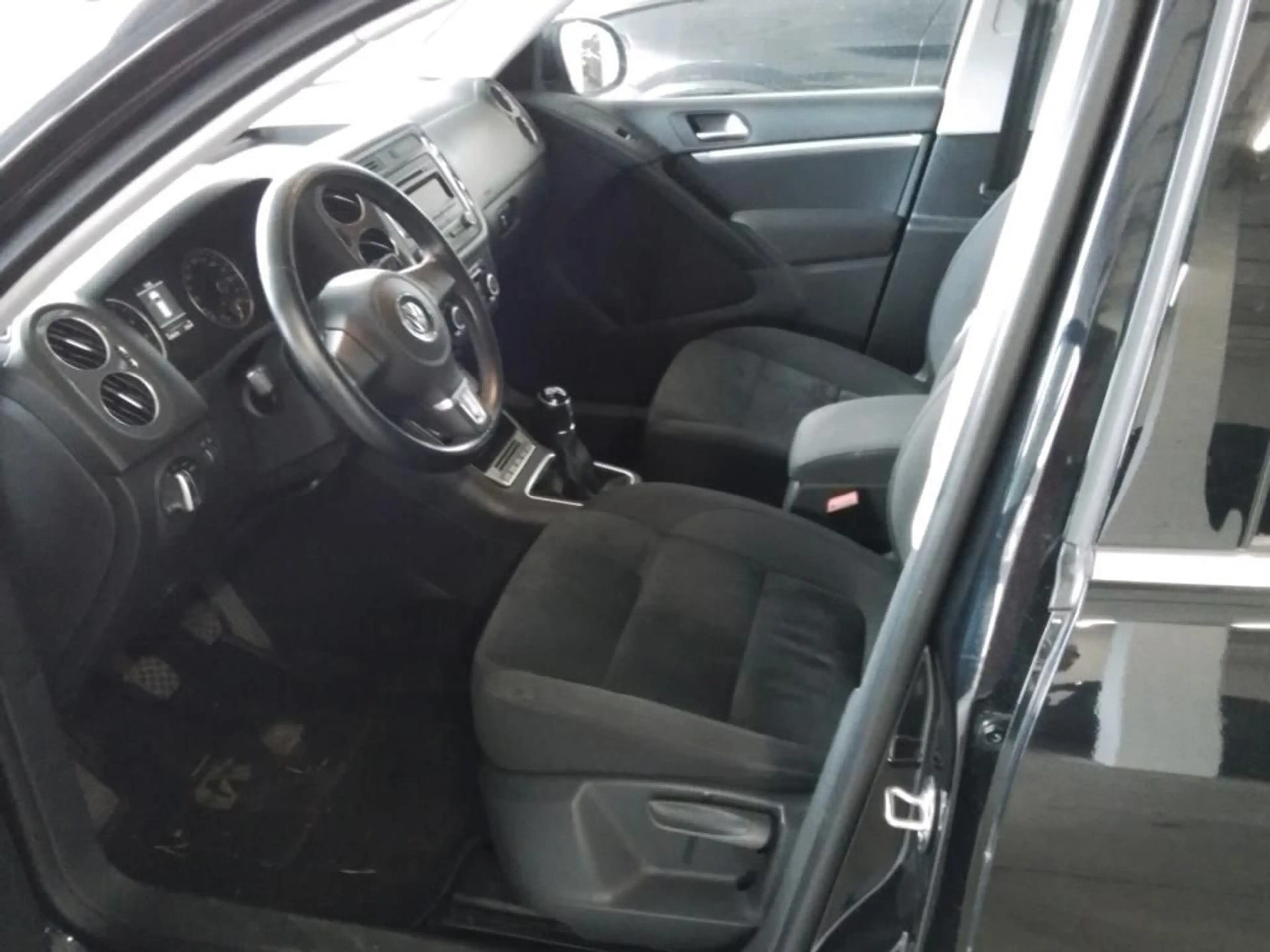 Volkswagen Tiguan 1.4 TSI Sport & Style PDC/SHZ/Klima — photo 4