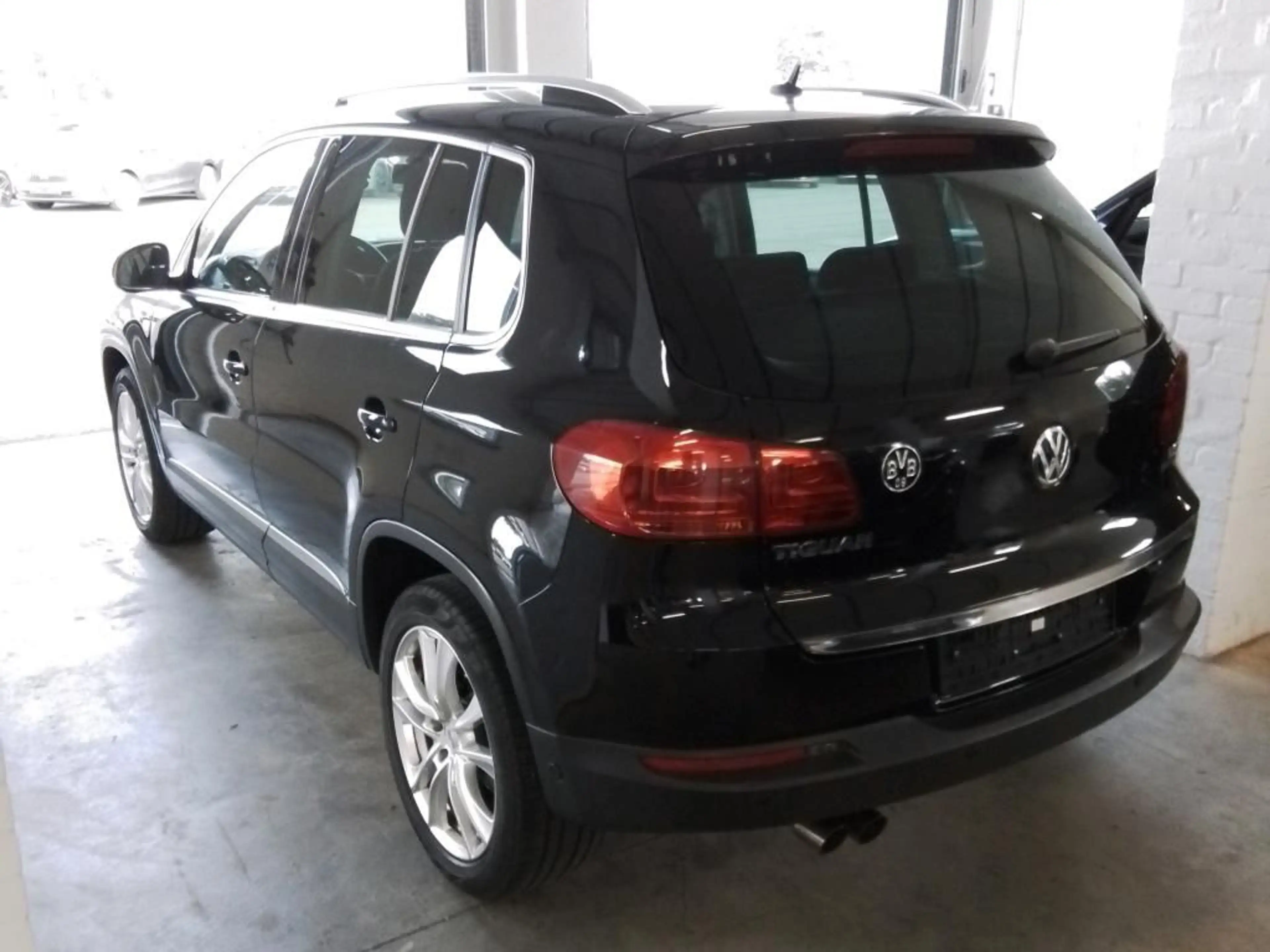 Volkswagen Tiguan 1.4 TSI Sport & Style PDC/SHZ/Klima — photo 2