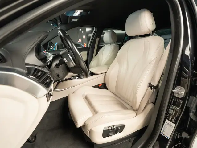 BMW X6 view 8
