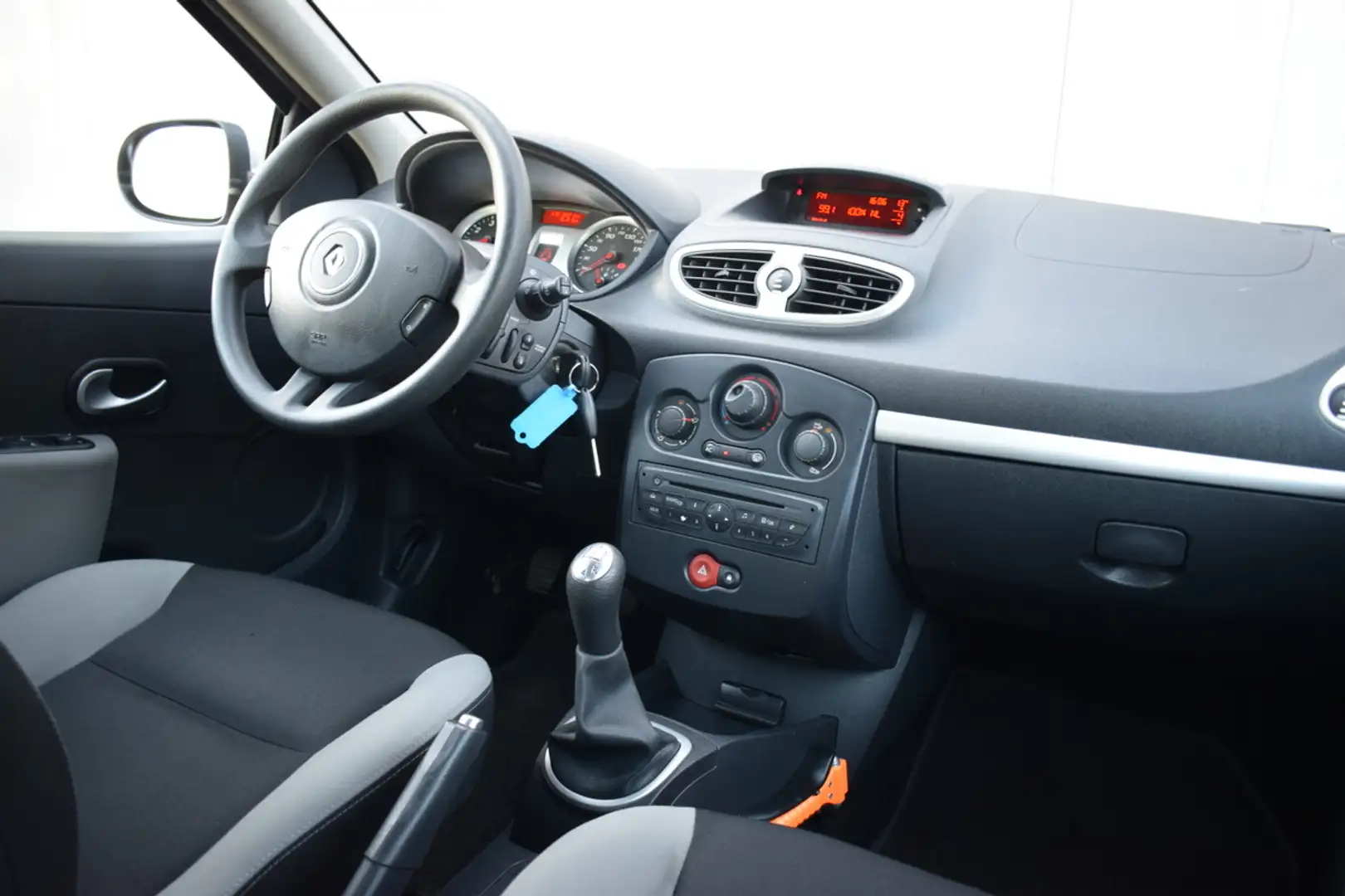 Renault Clio 1.2 5Drs Authentique Airco | Originele Audio | Cru Grijs - 2
