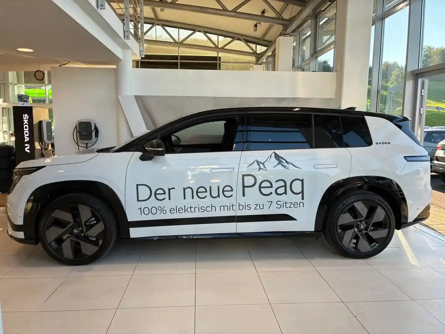 Skoda Peaq Sportline 90x Weiß - 2