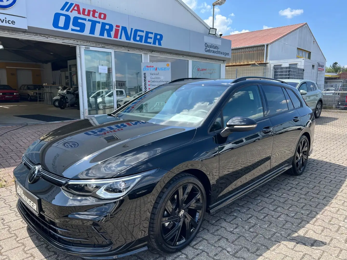 Volkswagen Golf VIII Variant R-Line 1,5 eTSI DSG BlackStyle Noir - 1