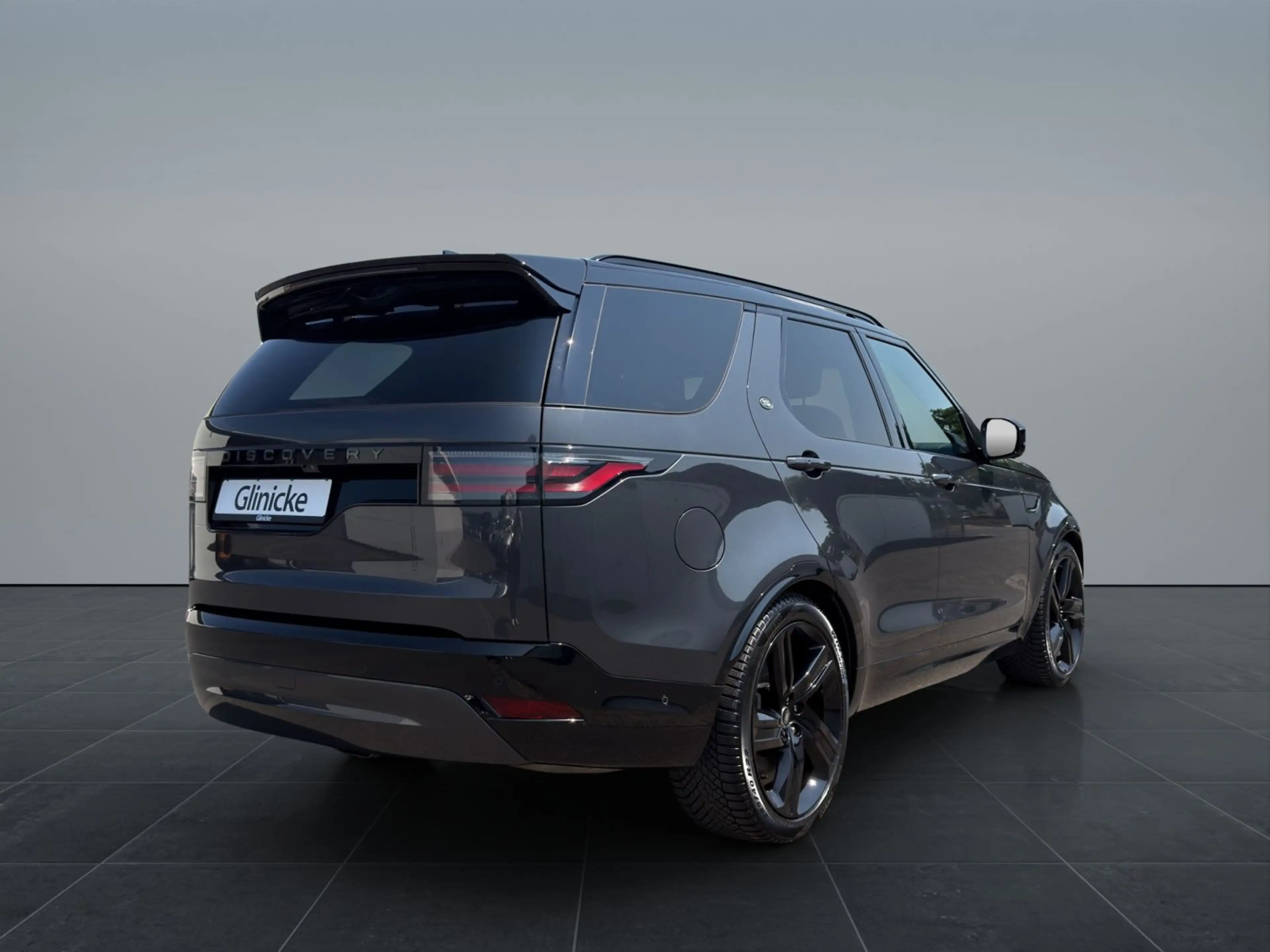 Land Rover Discovery D350 Dynamic SE AHK Winter Pack Pano — photo 2