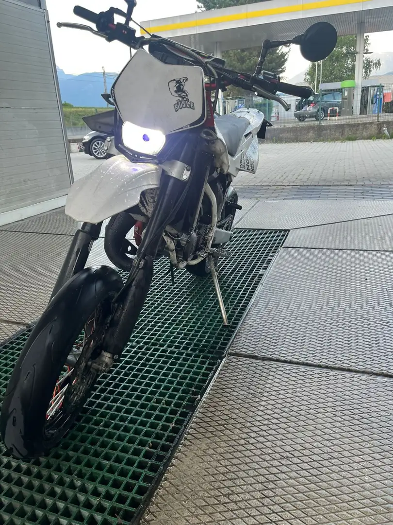 Husqvarna SM 125 Alb - 1