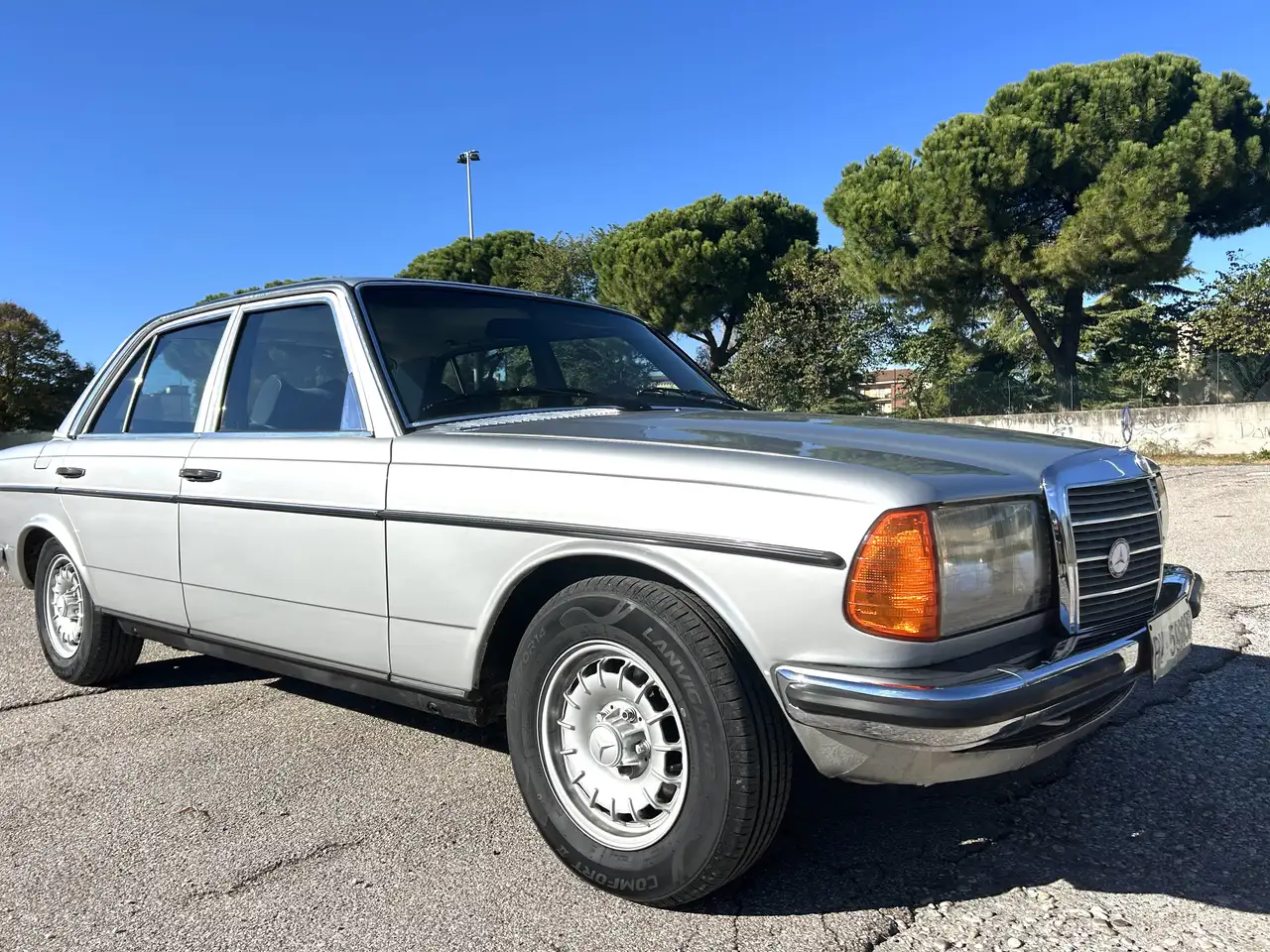 Mercedes-Benz 280 MERCEDES 280E, foto 5
