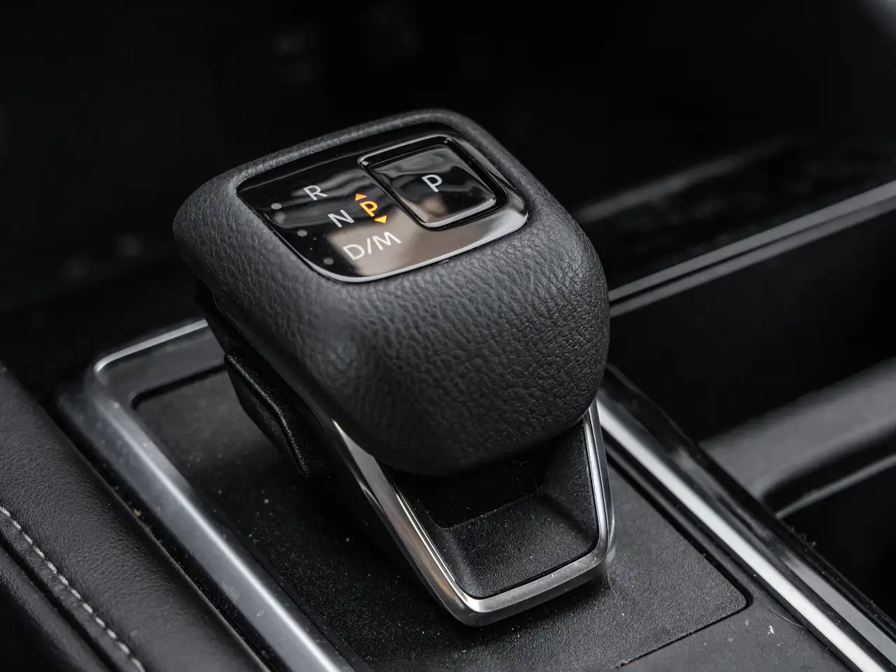 Nissan Pathfinder снимка Nissan Pathfinder
