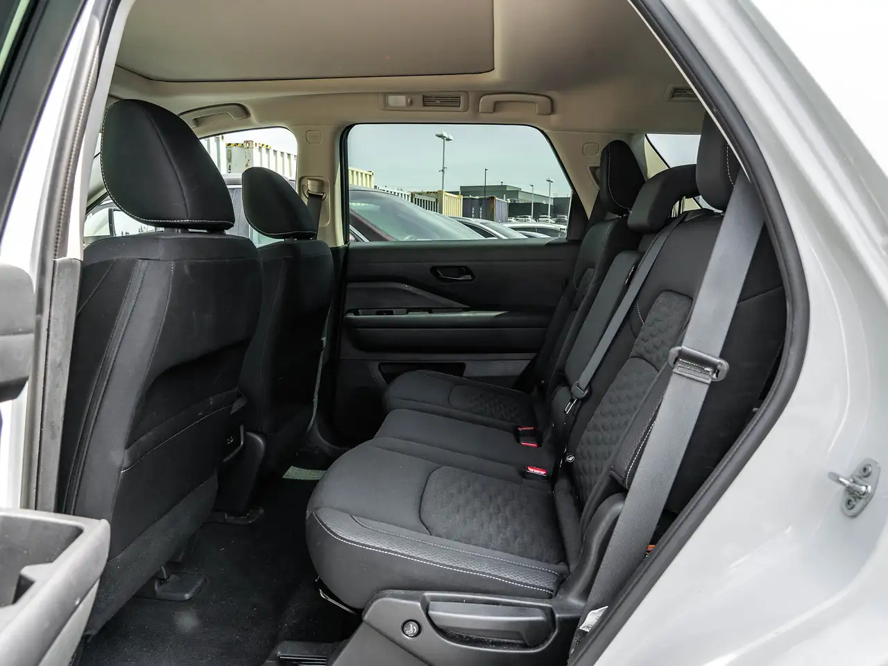 Nissan Pathfinder снимка Nissan Pathfinder