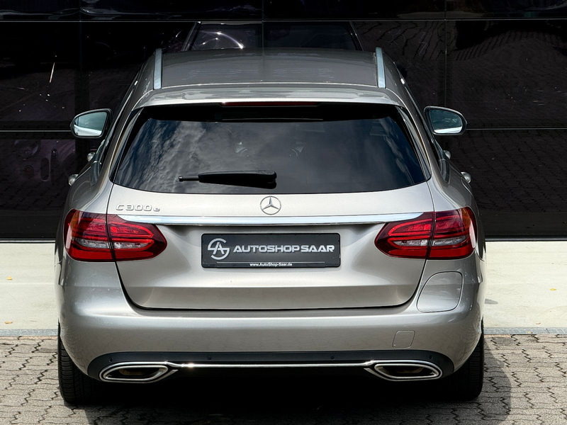 Mercedes-Benz C 300 e T-Modell ACC/MULTIBEAM/AHK — photo 11