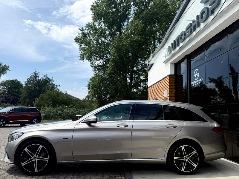 Mercedes-Benz C 300 e T-Modell ACC/MULTIBEAM/AHK — photo 7