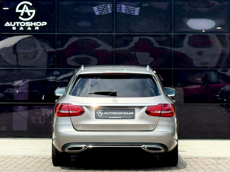 Mercedes-Benz C 300 e T-Modell ACC/MULTIBEAM/AHK — photo 10