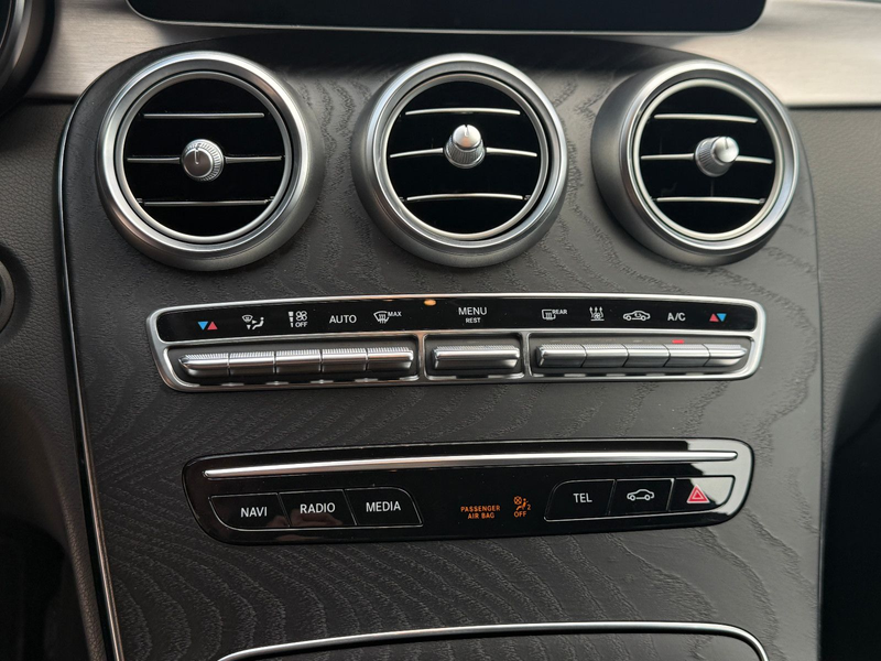 Mercedes-Benz C 300 e T-Modell ACC/MULTIBEAM/AHK — photo 15
