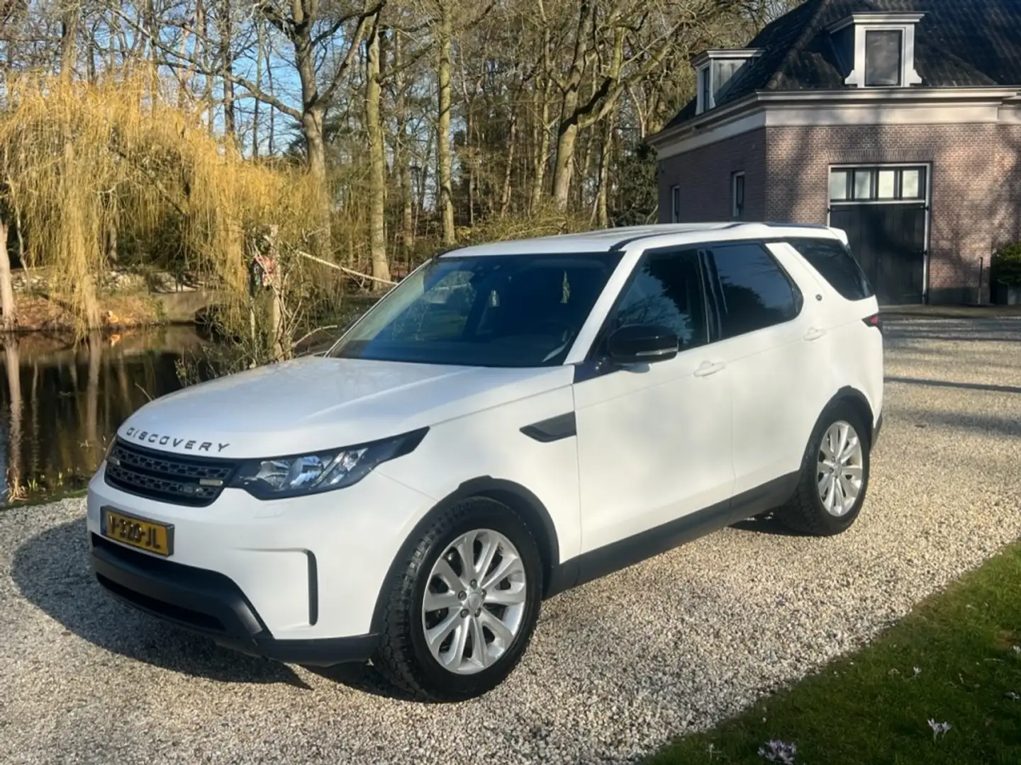 Land Rover Discovery 3.0 Td6 SE GRIJS KENTEKEN 1e eig. NL-auto #BTW Wit - 1