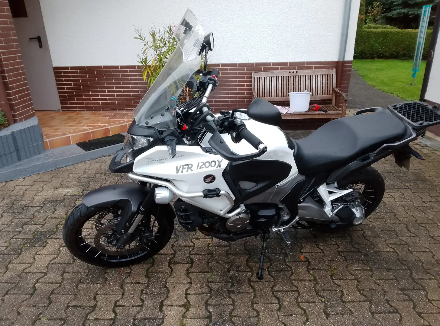 Honda VFR 1200 Crosstourer DCT Bílá - 2