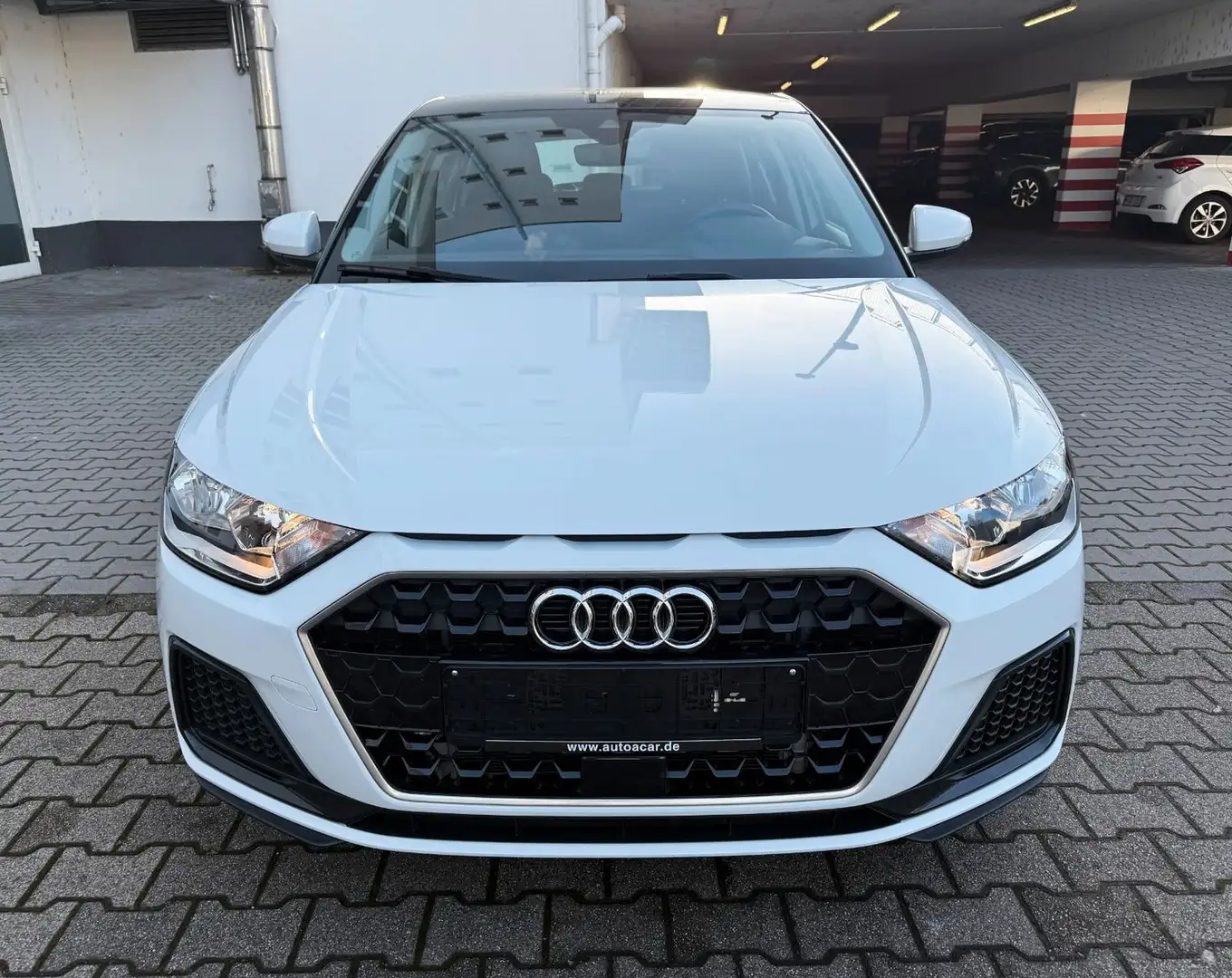 Audi A1 Sportback 30 TFSI advanced NAVI/SHZ/EPH/1HAND Weiß - 2