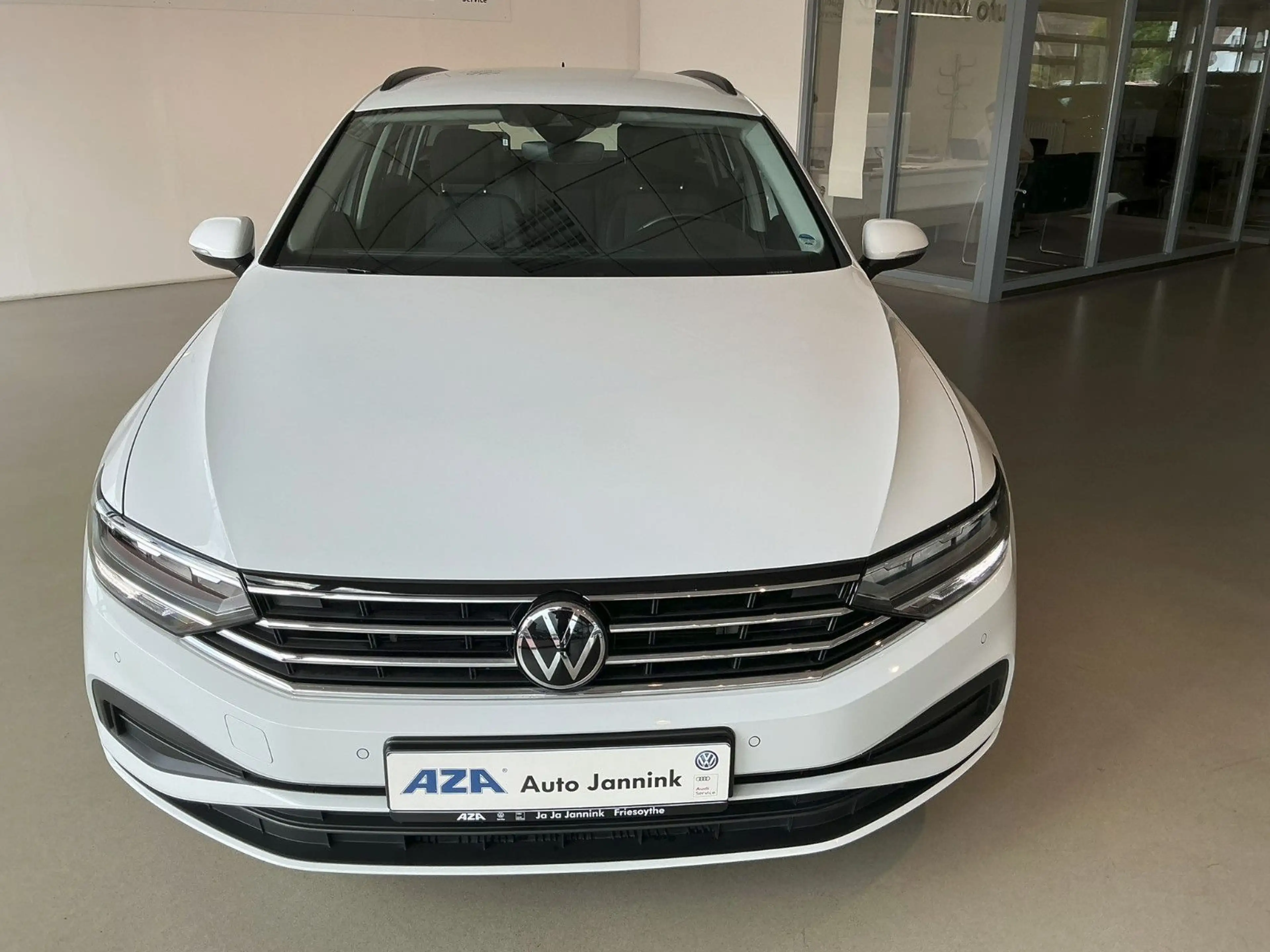 Volkswagen Passat Variant 1.5 TSI Conceptline *Navi*Kamera* — photo 3