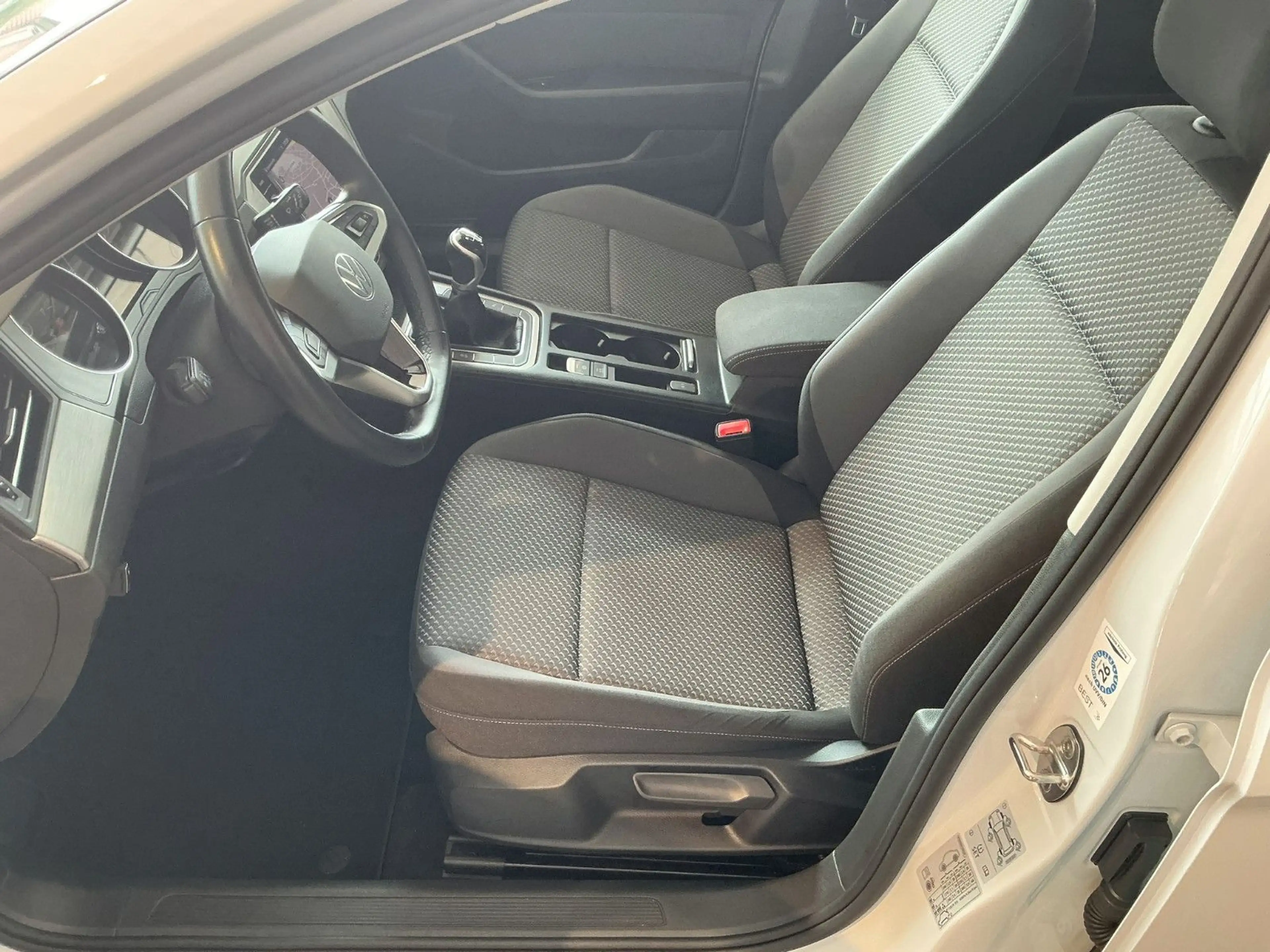 Volkswagen Passat Variant 1.5 TSI Conceptline *Navi*Kamera* — photo 12