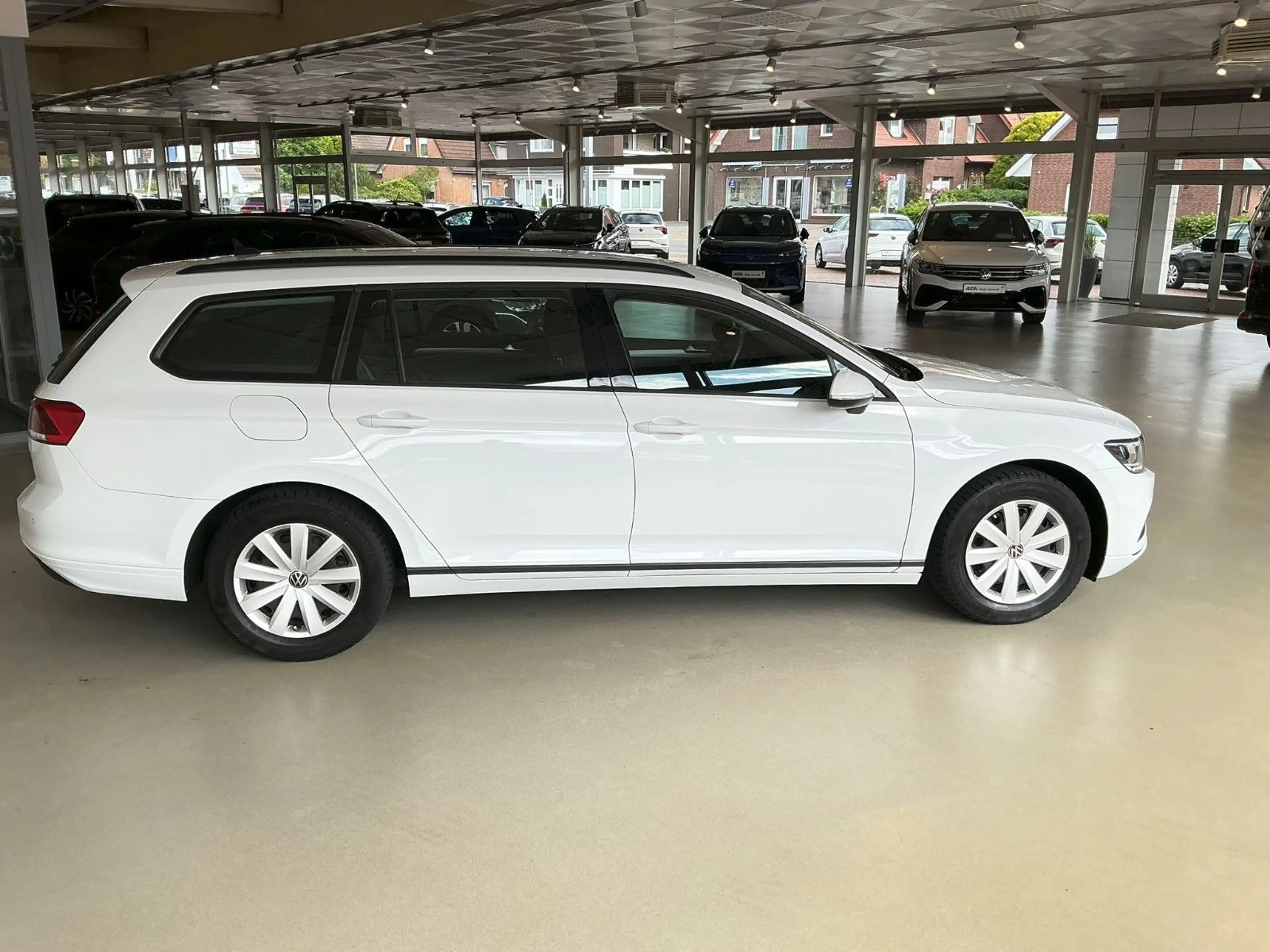 Volkswagen Passat Variant 1.5 TSI Conceptline *Navi*Kamera* — photo 5