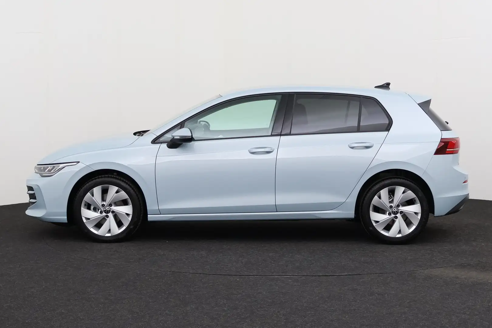 Volkswagen Golf (Facelift) VIII 1.5 TSI LIFE + CARPLAY + CAMERA + - 2