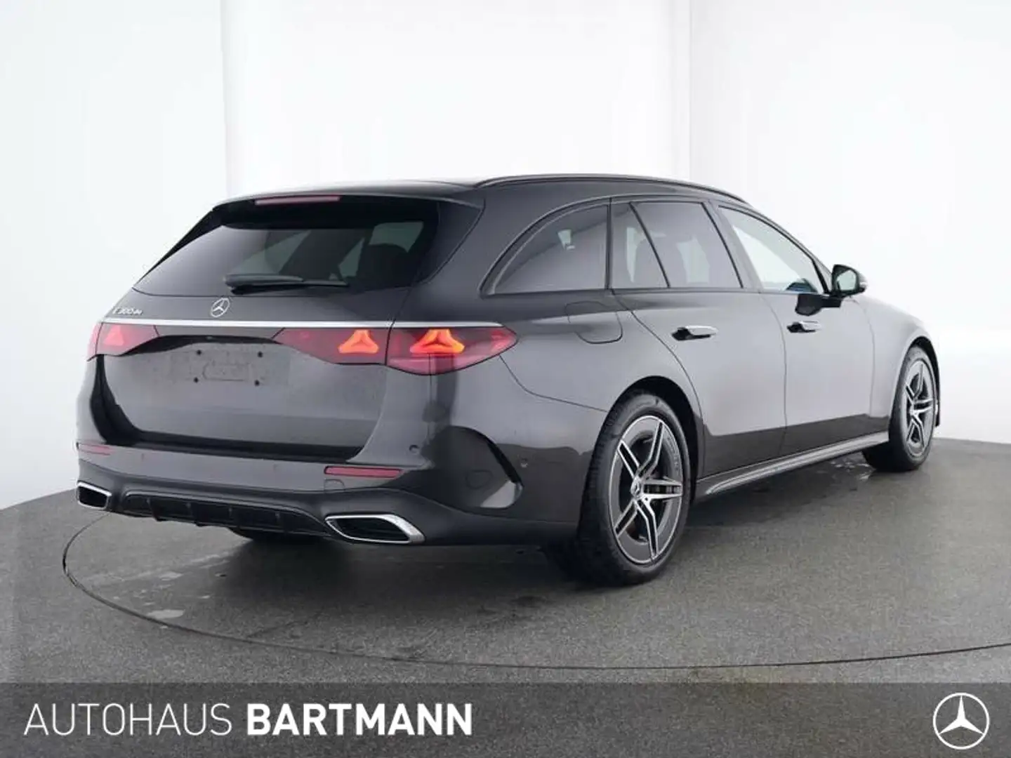 Mercedes-Benz E 300 E 300 de T AMG+SUPERSCREEN +AIRMATIC+HeadUp+DIGI Grau - 2