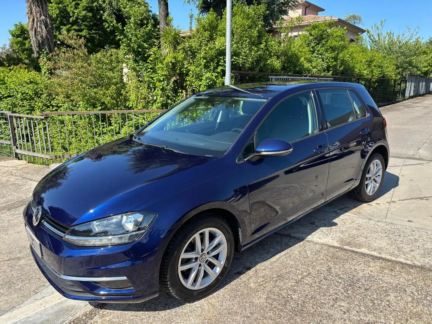 Volkswagen Golf 5p 1.6 tdi 115cv DSG  Business Navi - Pdc - Bleu - 2