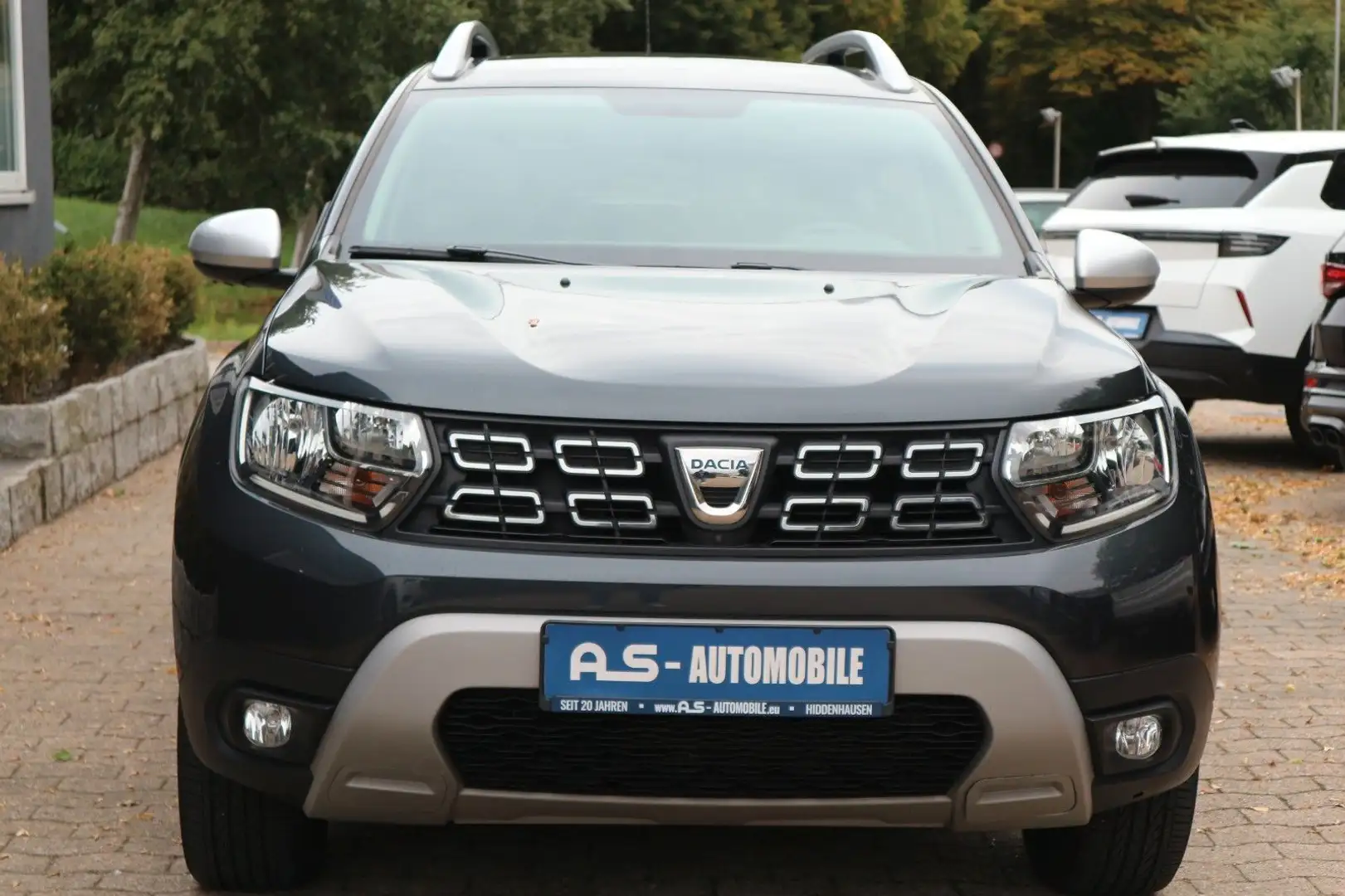 Dacia Duster II Prestige *2.HD/360°/NAV/LEDER/PDC/AHK* Grau - 2
