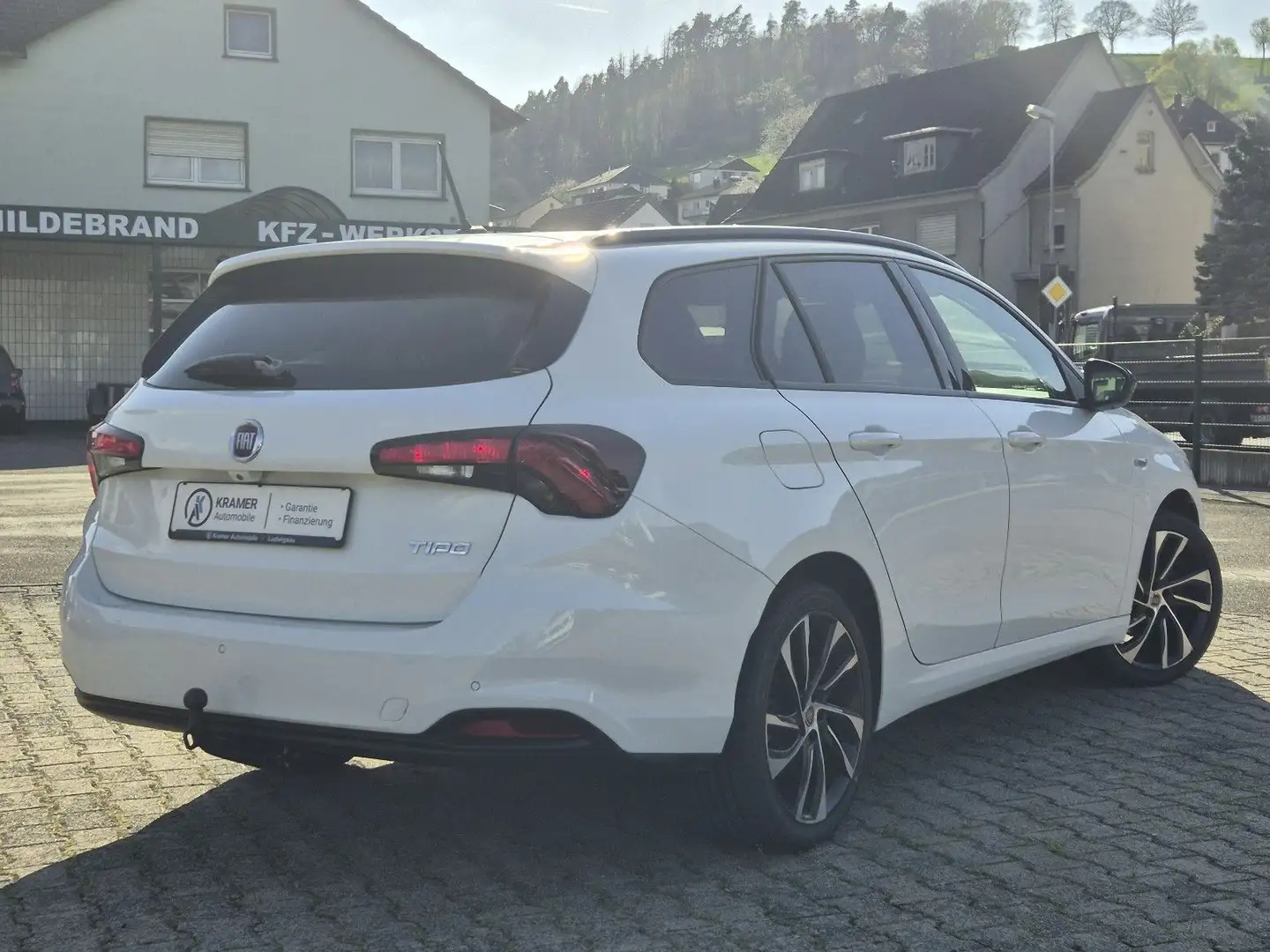 Fiat Tipo 1.4 T-Jet S-DESIGN/Navi/ Xenon/ Leder/ 18" Weiß - 2