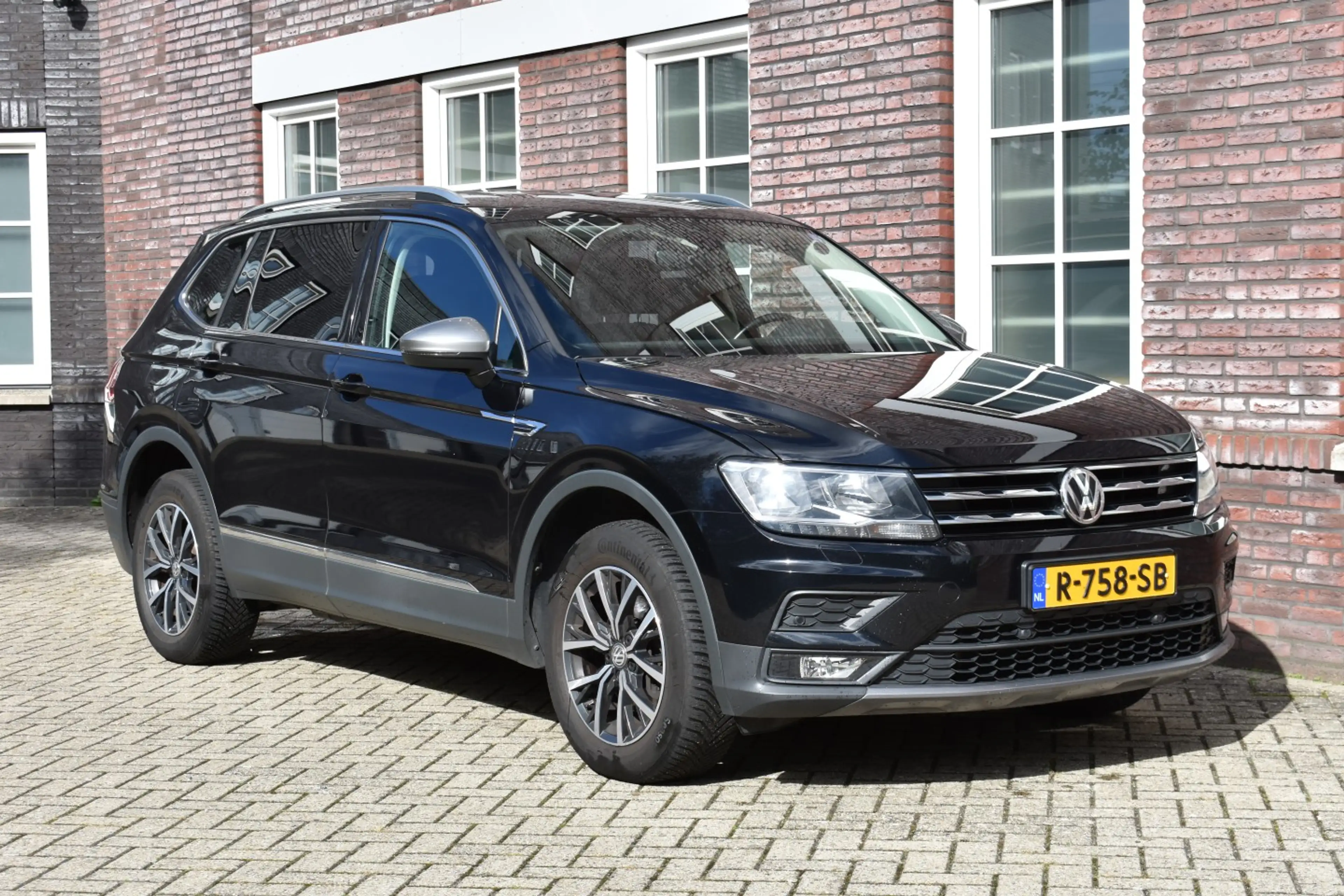 Volkswagen Tiguan Allspace Wij zijn op afspraak geopend! Graag bellen voor uw