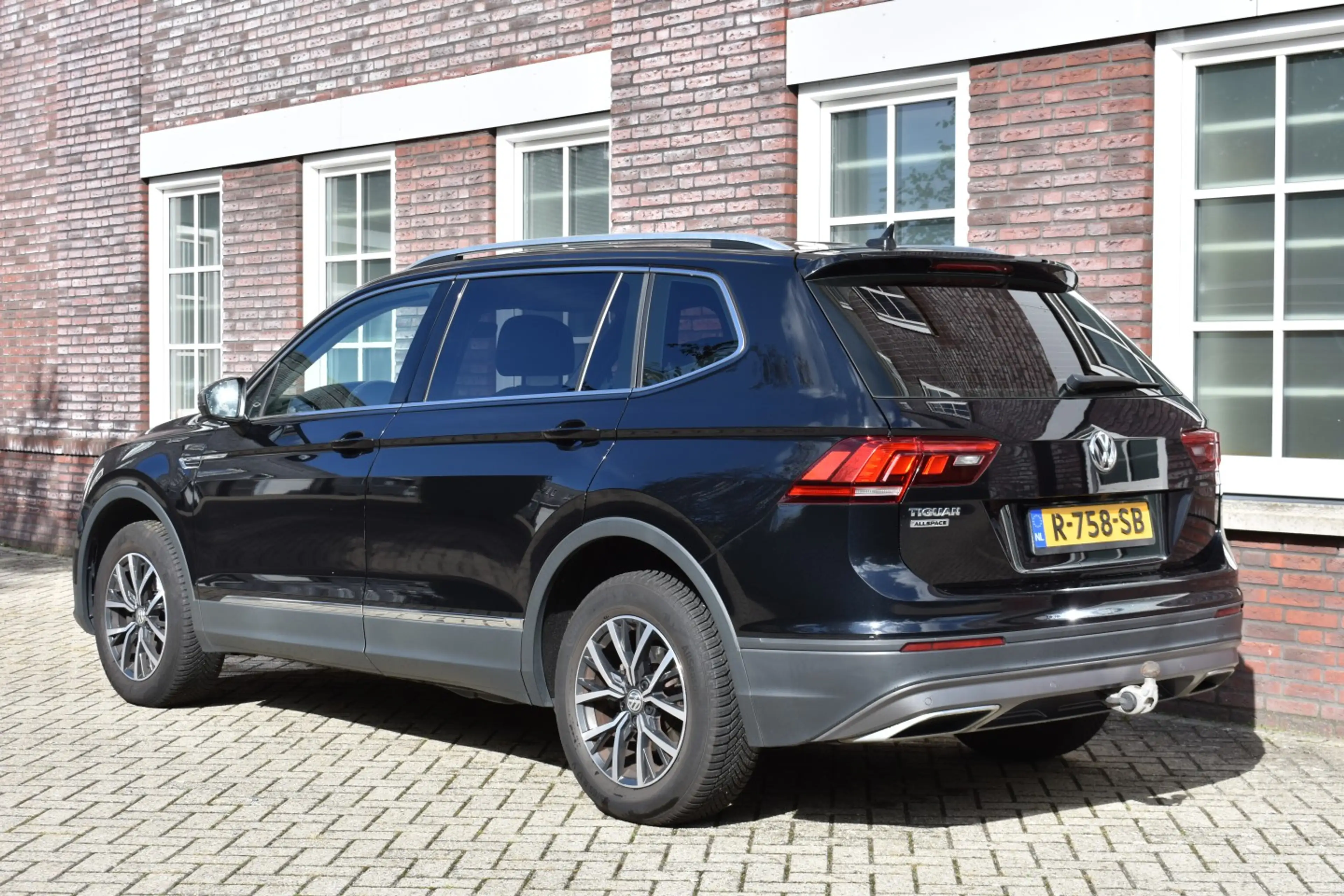Volkswagen Tiguan Allspace Wij zijn op afspraak geopend! Graag bellen voor uw — photo 8