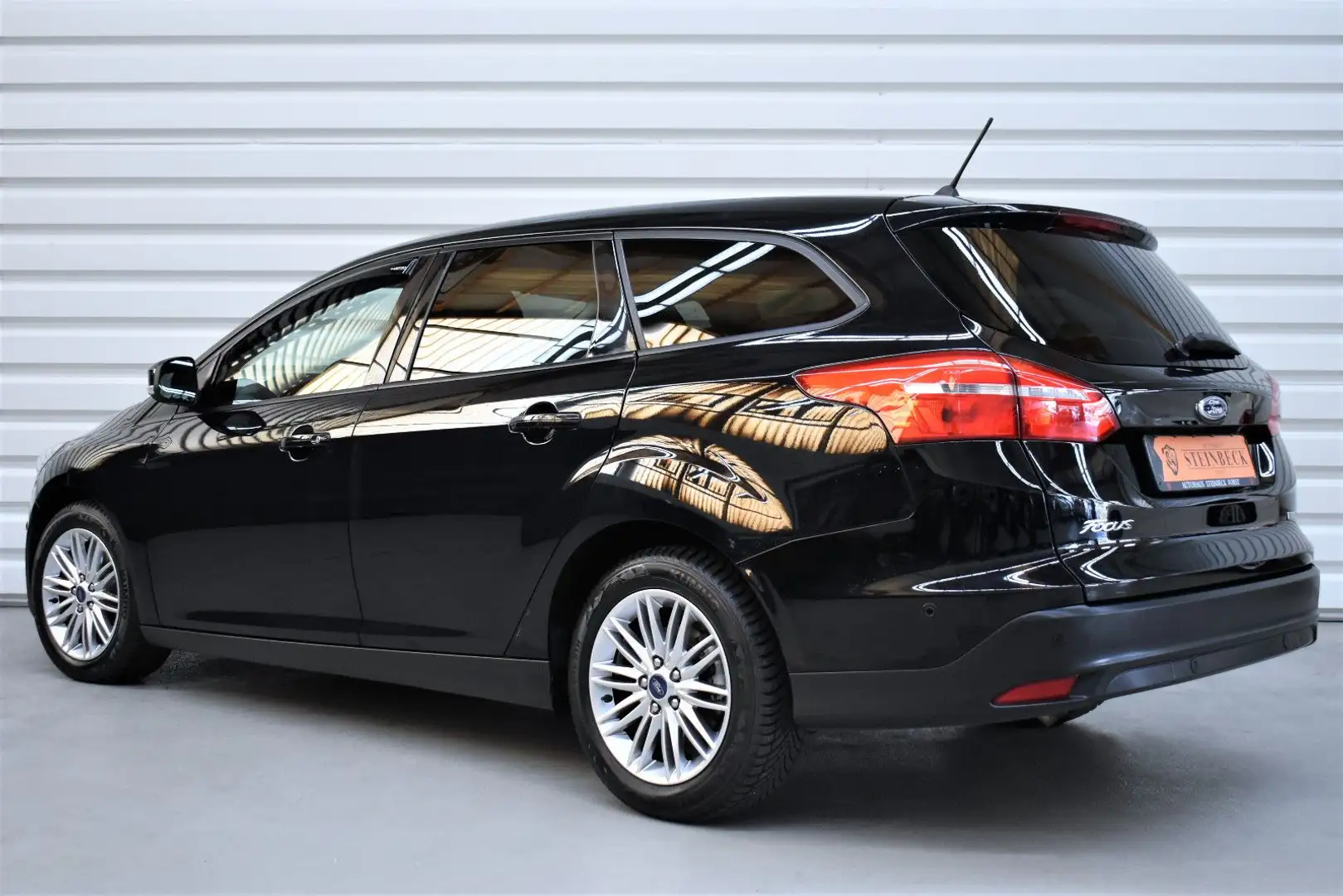 Ford Focus Turnier Business+Kamera+LHZ+Navi+Tempomat Noir - 2
