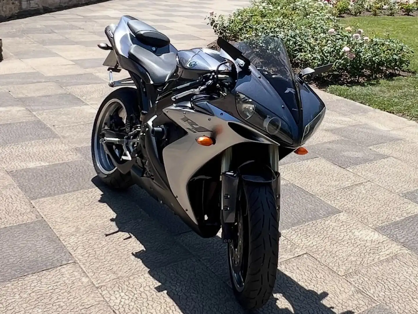 Yamaha YZF-R1 YZF R1 rn12 Gris - 1