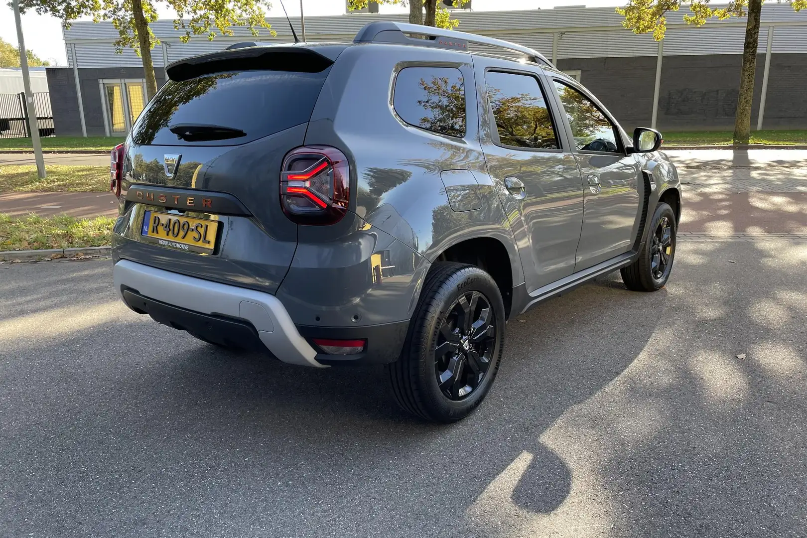 Dacia Duster 1.3 TCe Extreme NAVIGATIE | CAMERA | DEALER ONDERH Gris - 2