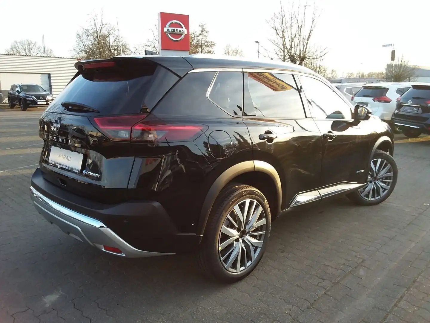 Nissan X-Trail 1.5 VC-T e-Power Tekna+ e-4ORCE*AHK Schwarz - 2