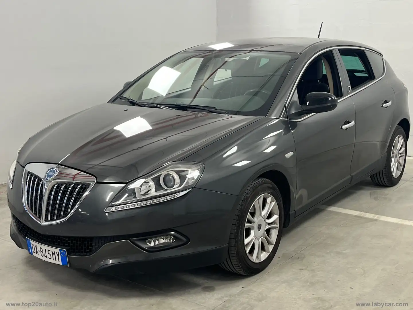 Lancia Delta 1.4 T-Jet 120 CV Argento Grigio - 1