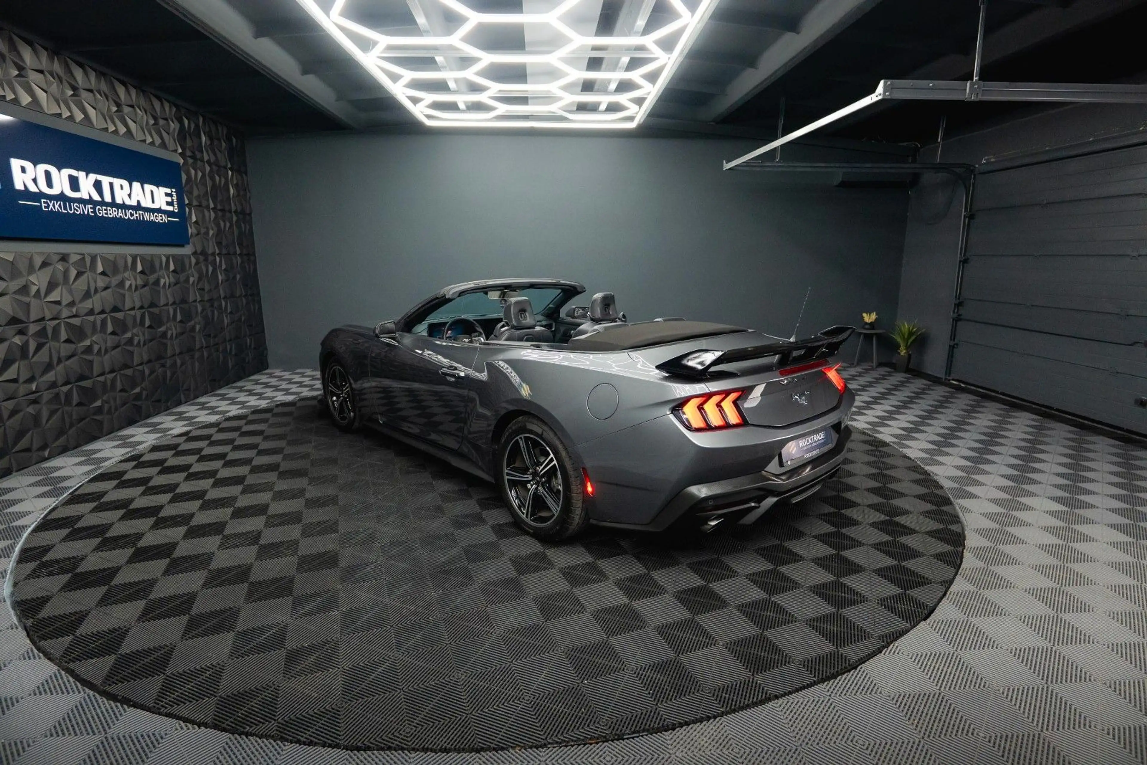 Ford Mustang GT Cabrio DARK HORSE PREMIUM MY2024 LED — photo 15