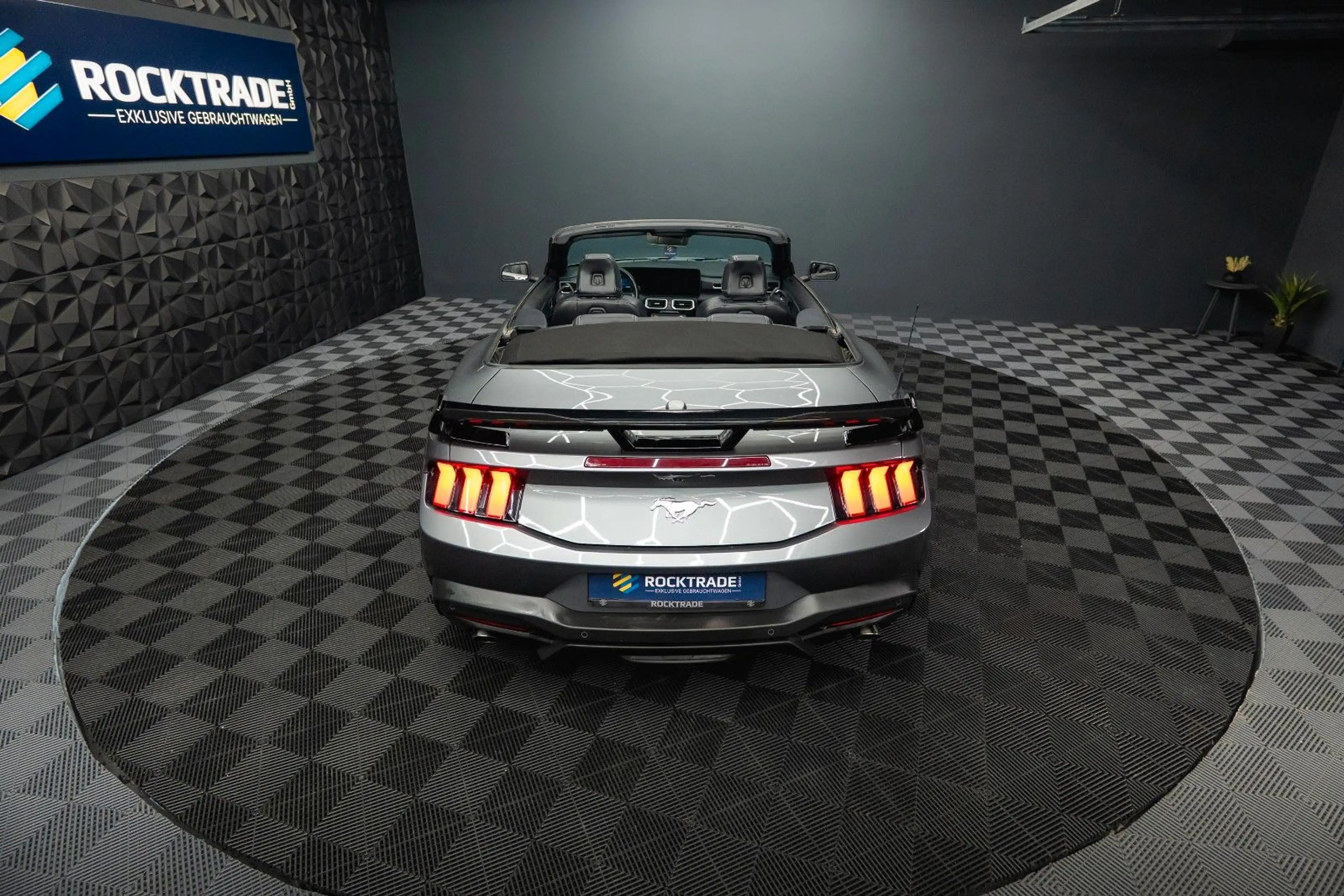 Ford Mustang GT Cabrio DARK HORSE PREMIUM MY2024 LED — photo 12