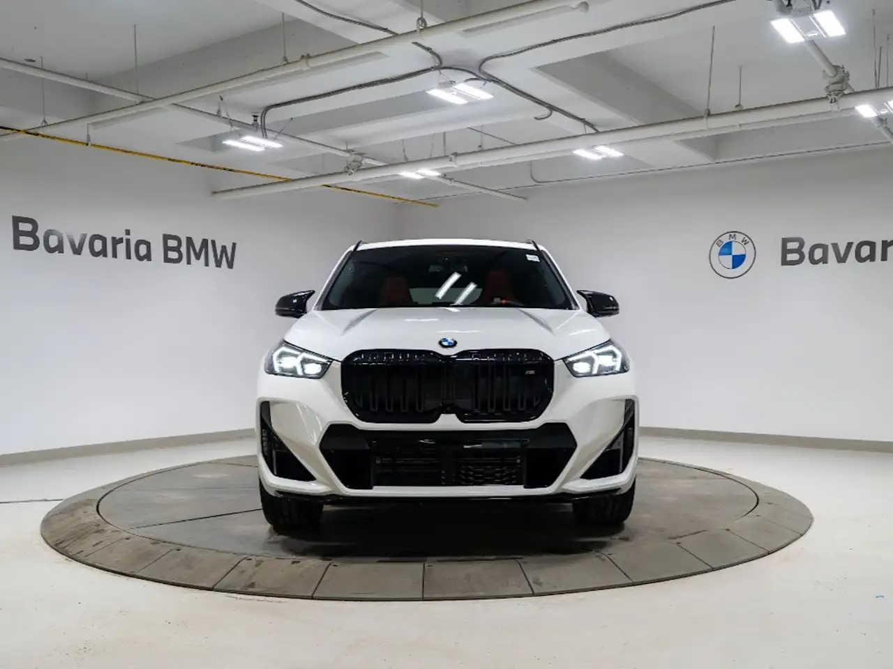 BMW X1 снимка BMW X1