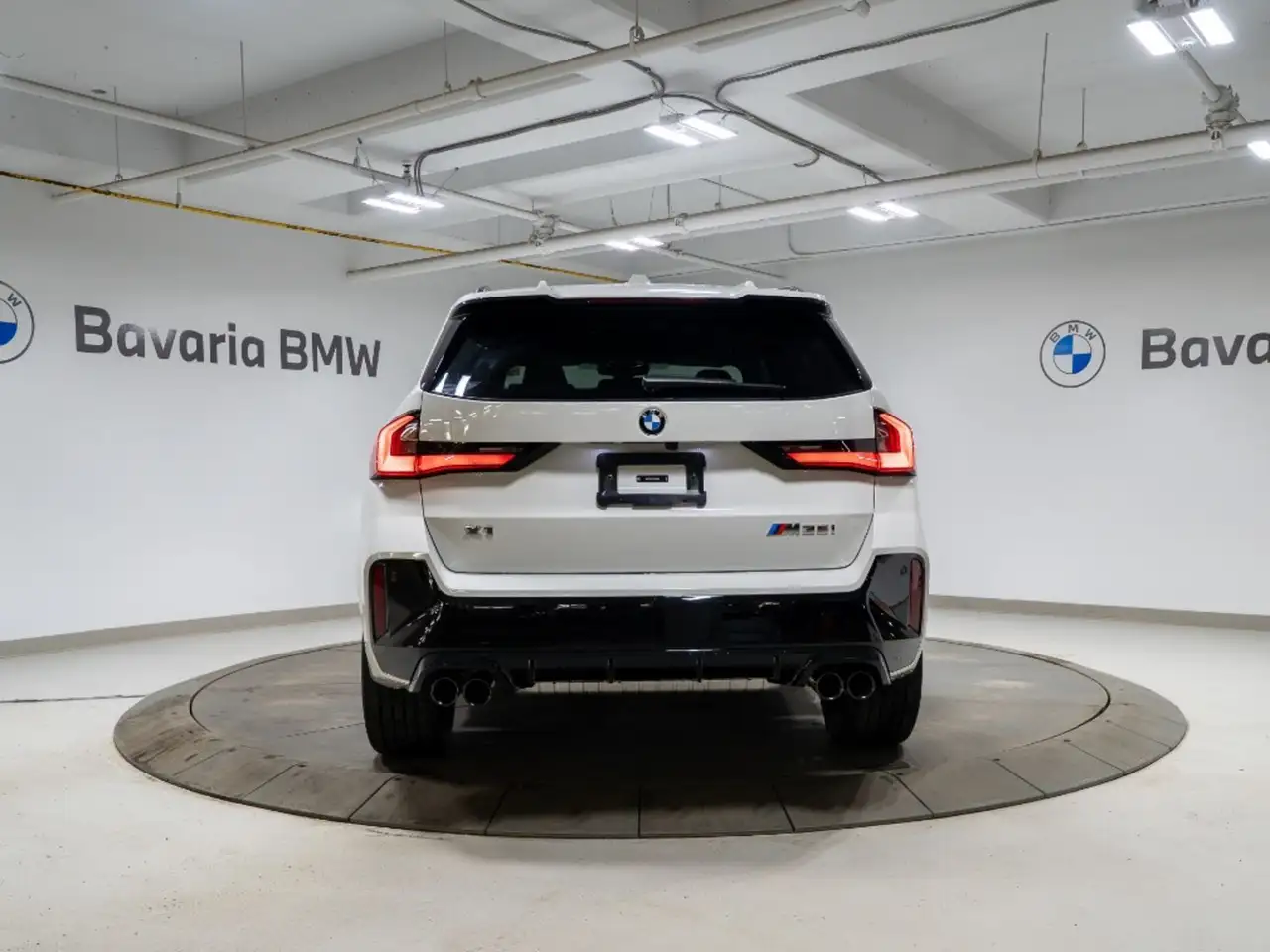 BMW X1 снимка BMW X1