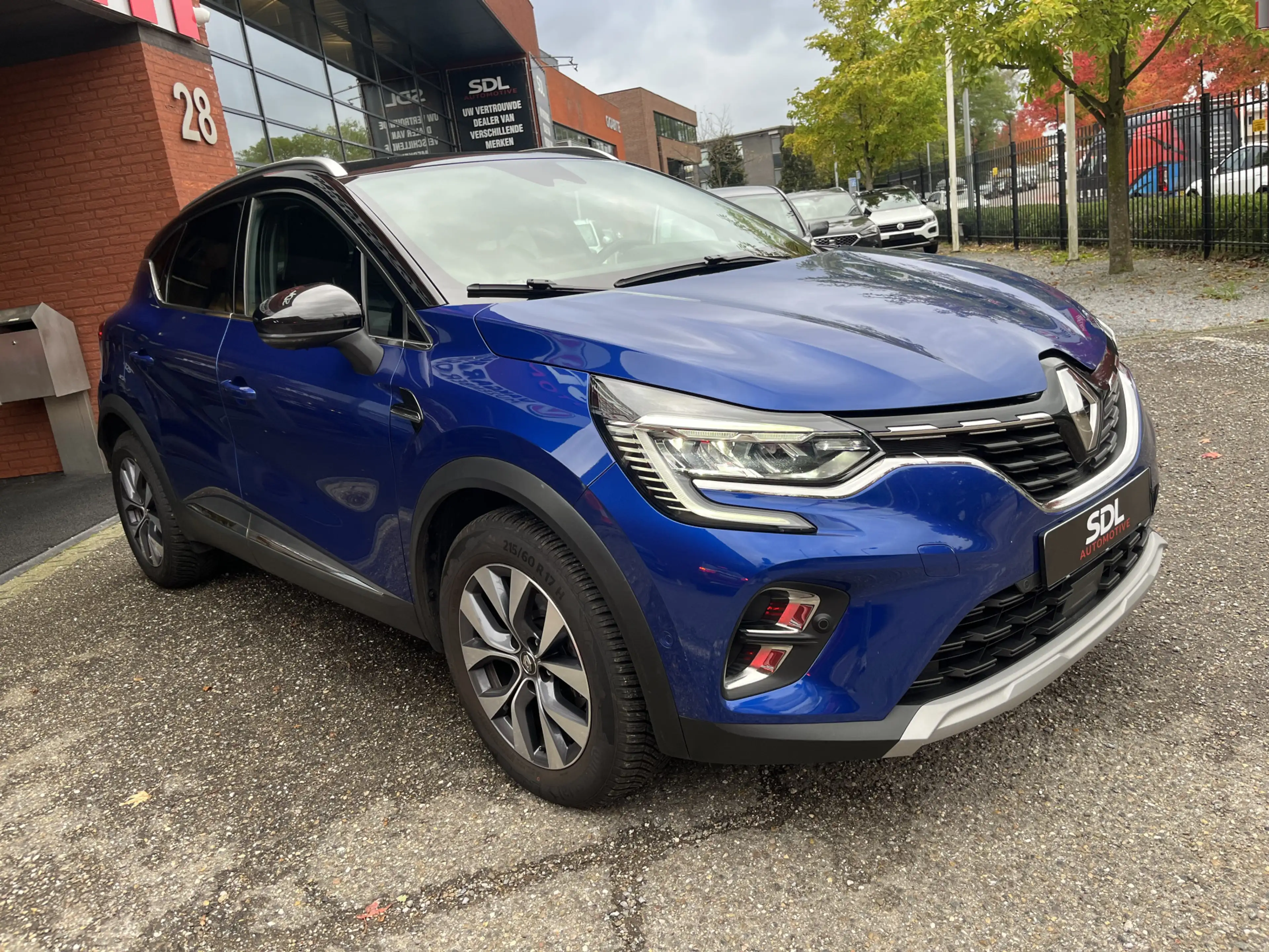 Renault Captur 1.3 TCe 130 Intens // KEYLESS // 360 CAMERA+SENSOR — photo 10