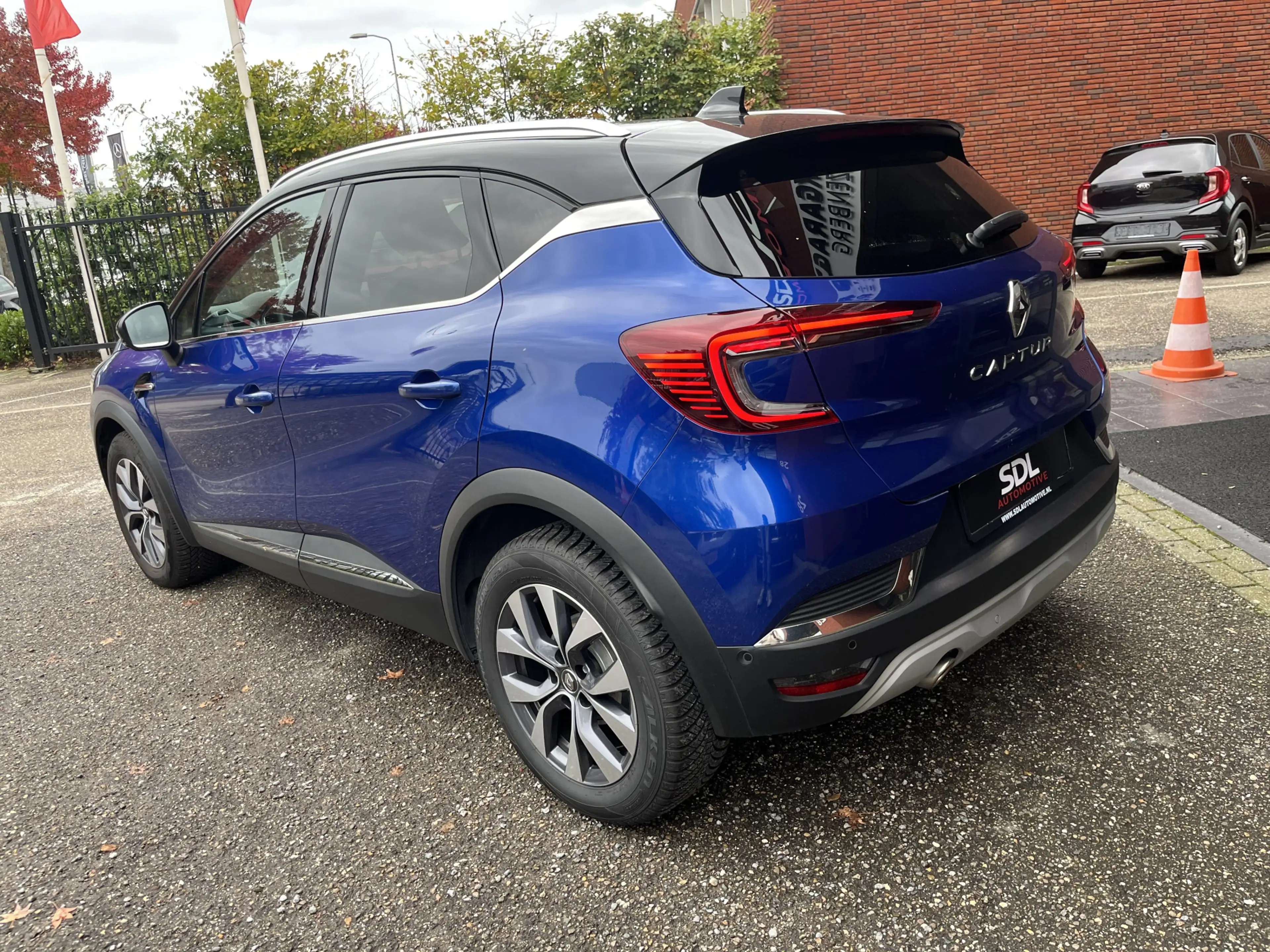 Renault Captur 1.3 TCe 130 Intens // KEYLESS // 360 CAMERA+SENSOR — photo 4